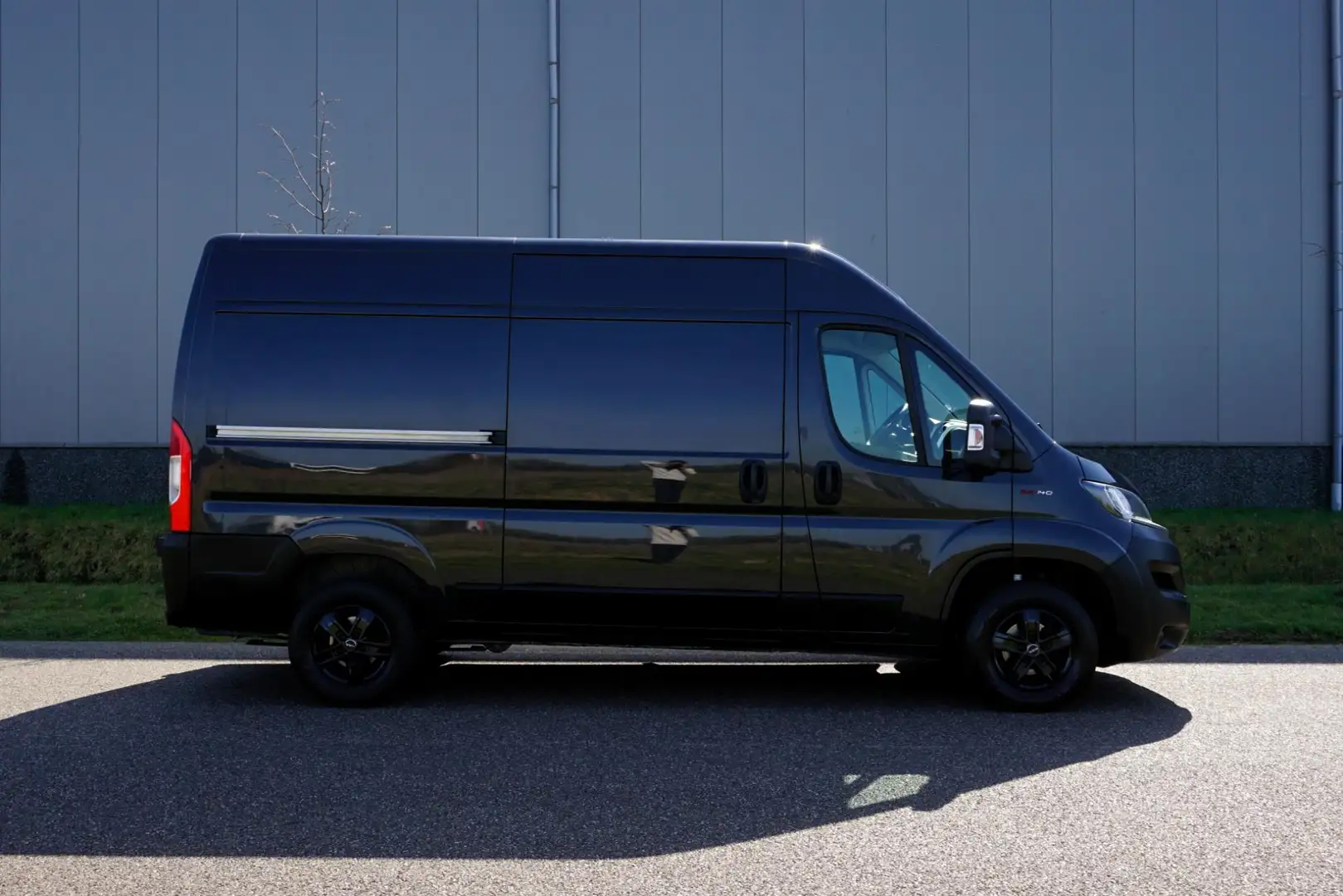 Fiat Ducato 35 2.3 MultiJet L2H2 140 pk |3500 KG |Camperbasis Noir - 2