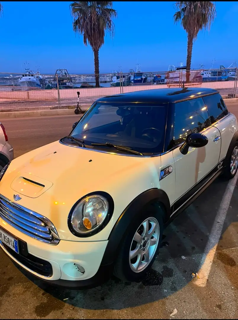 MINI Cooper D 1.6 Beige - 1