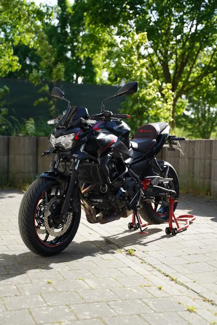 Kawasaki Z 650 Noir - 1
