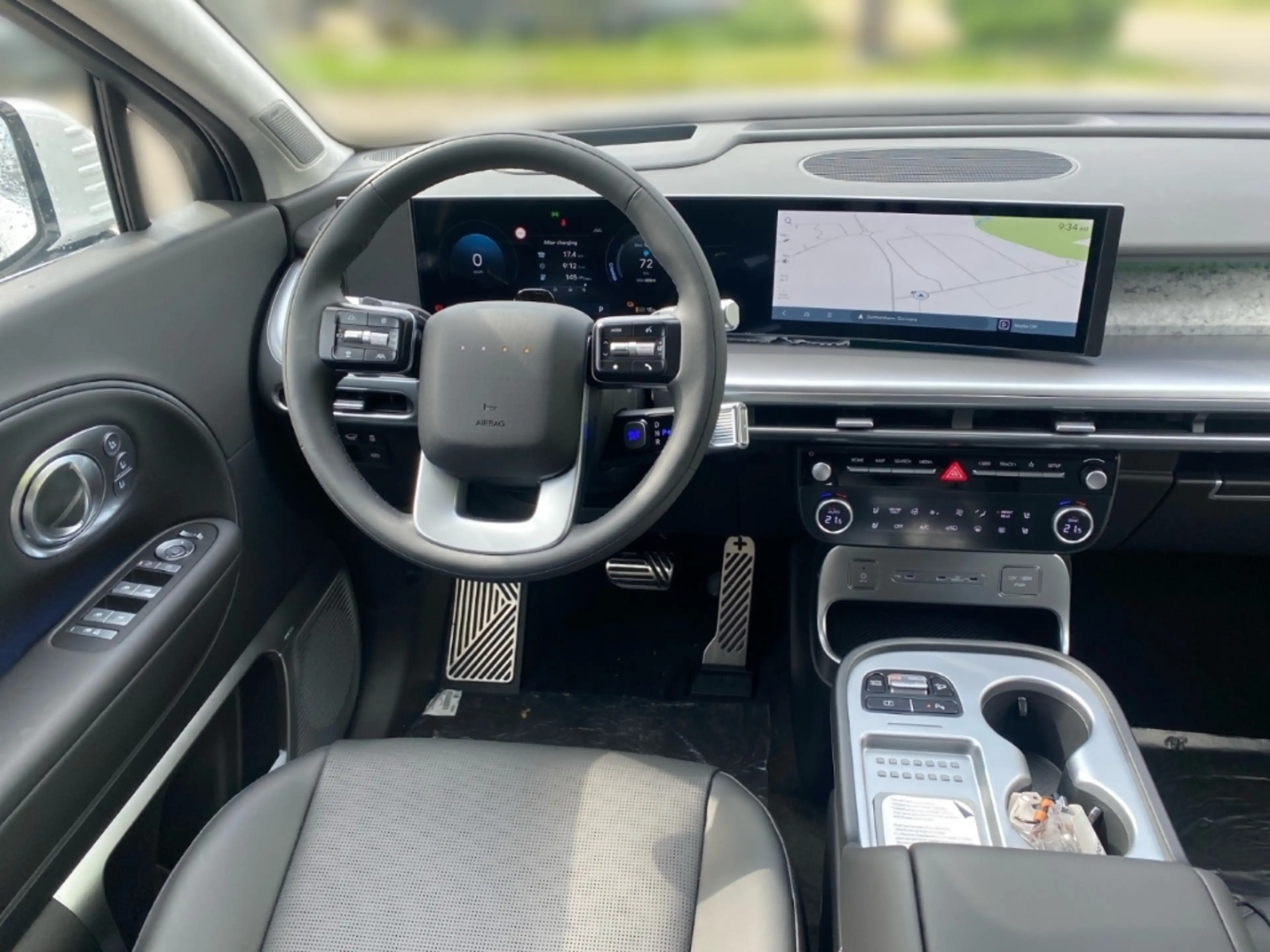 Hyundai IONIQ 9 110 kWh (307 PS) 4WD UNIQ Panorama-Glas-Schiebedac — photo 10