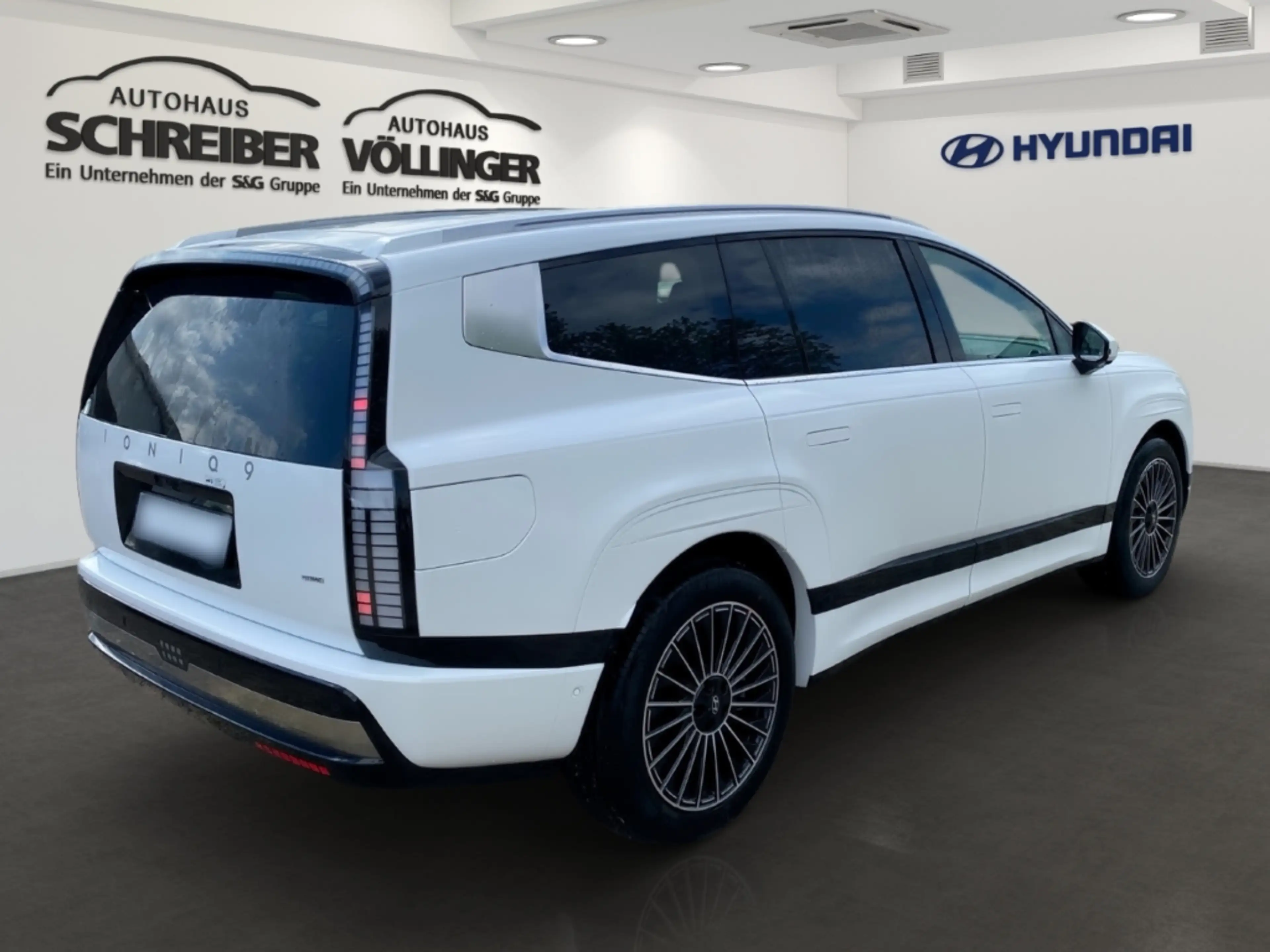 Hyundai IONIQ 9 110 kWh (307 PS) 4WD UNIQ Panorama-Glas-Schiebedac — photo 3