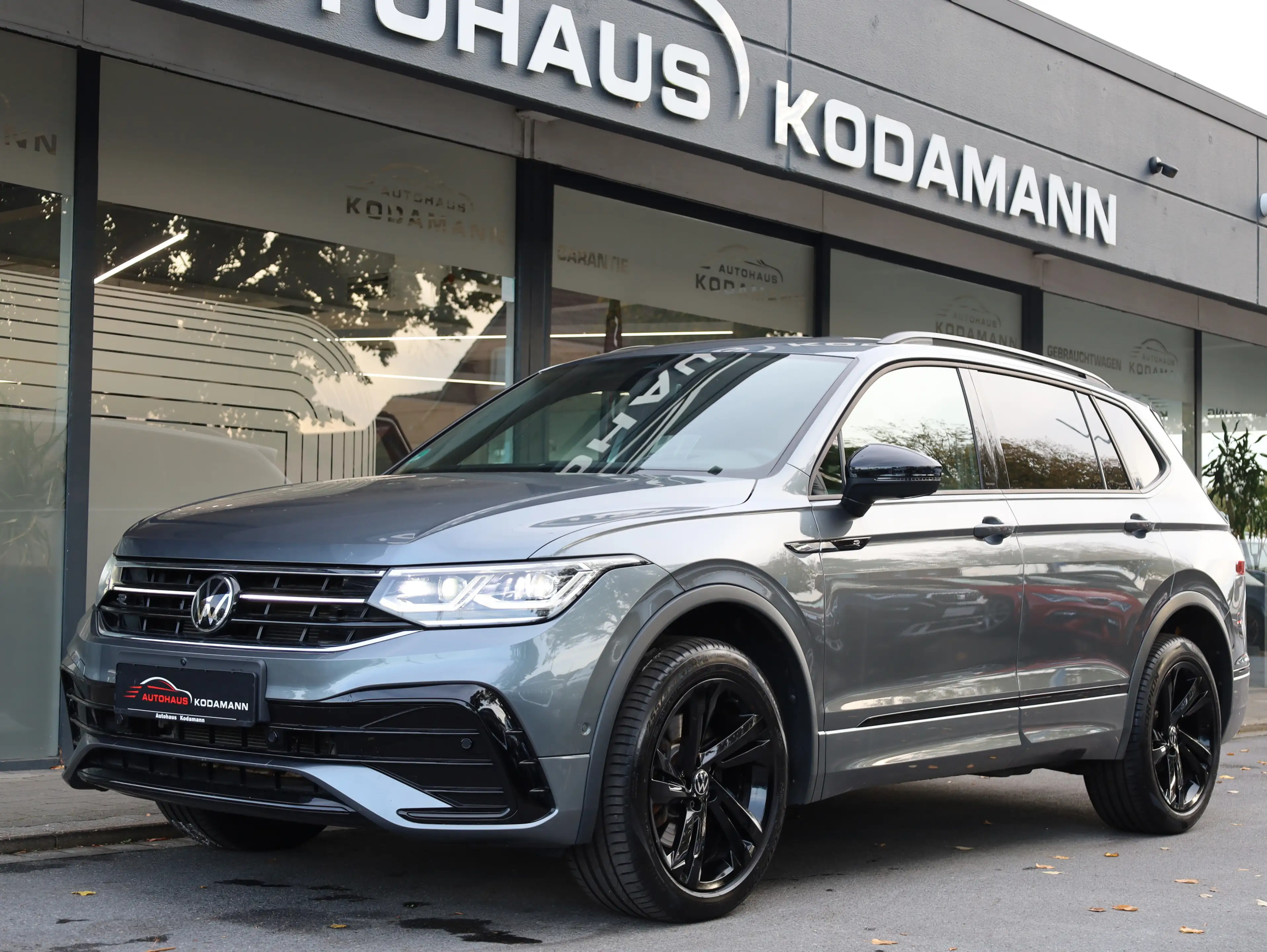 Volkswagen Tiguan Allspace R-Line 4Motion*AHK*HUD* 7 Sitzer — photo 8