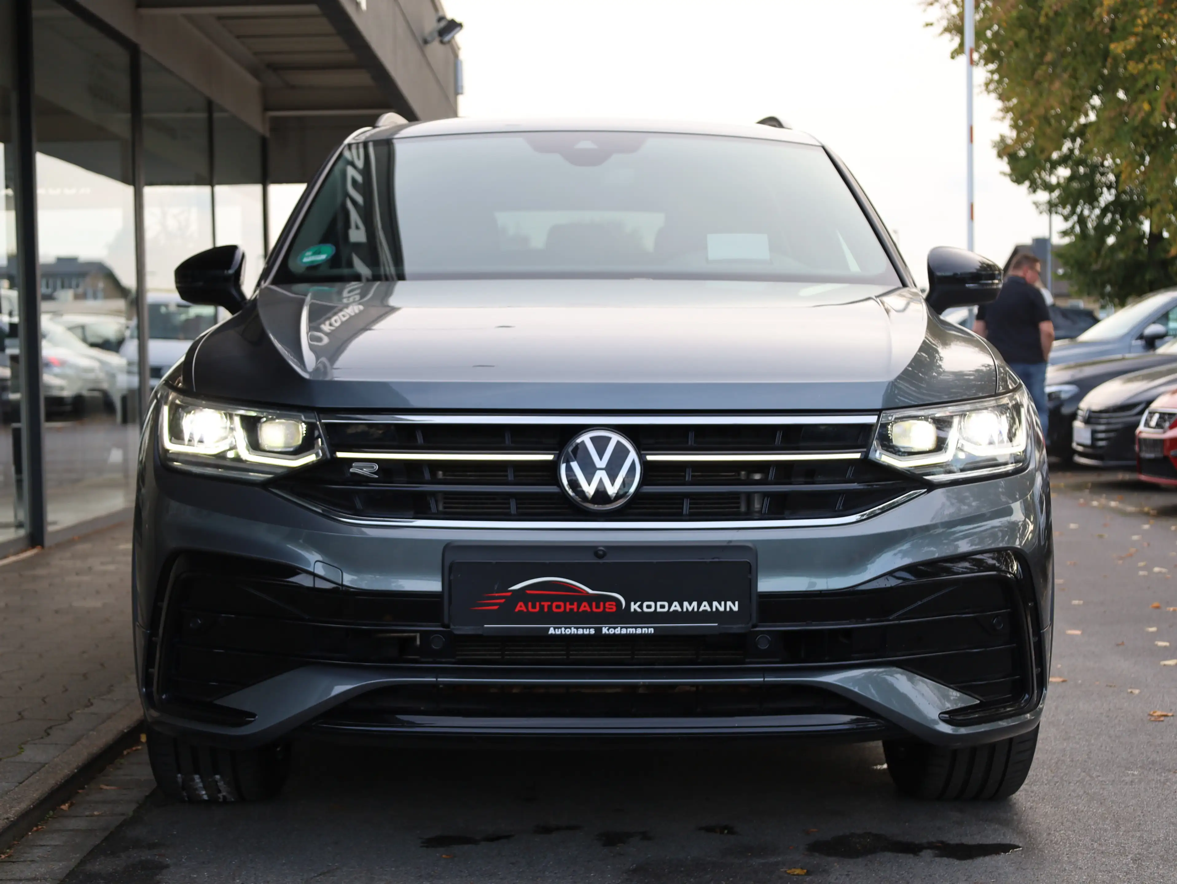 Volkswagen Tiguan Allspace R-Line 4Motion*AHK*HUD* 7 Sitzer — photo 4