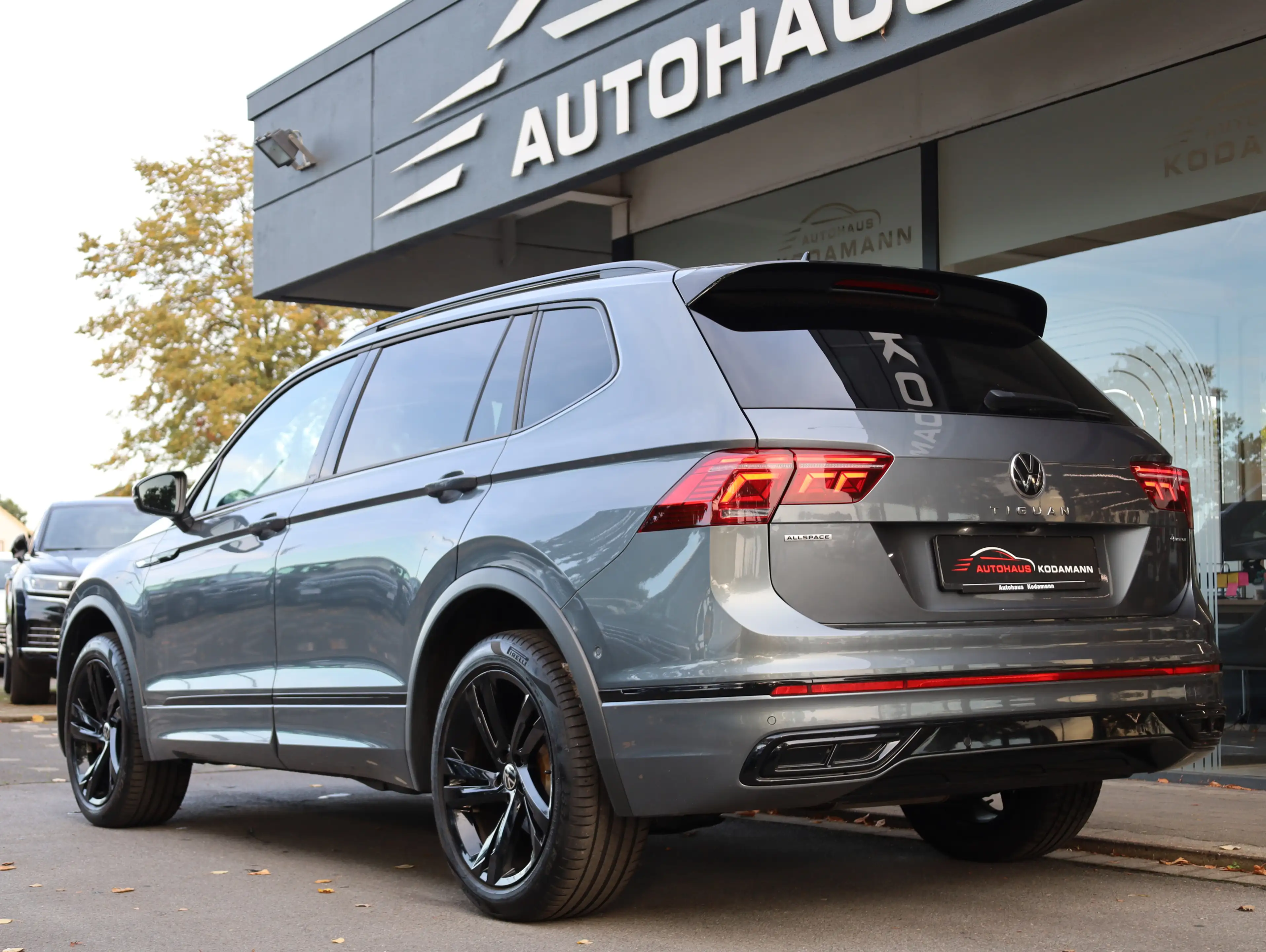 Volkswagen Tiguan Allspace R-Line 4Motion*AHK*HUD* 7 Sitzer — photo 11