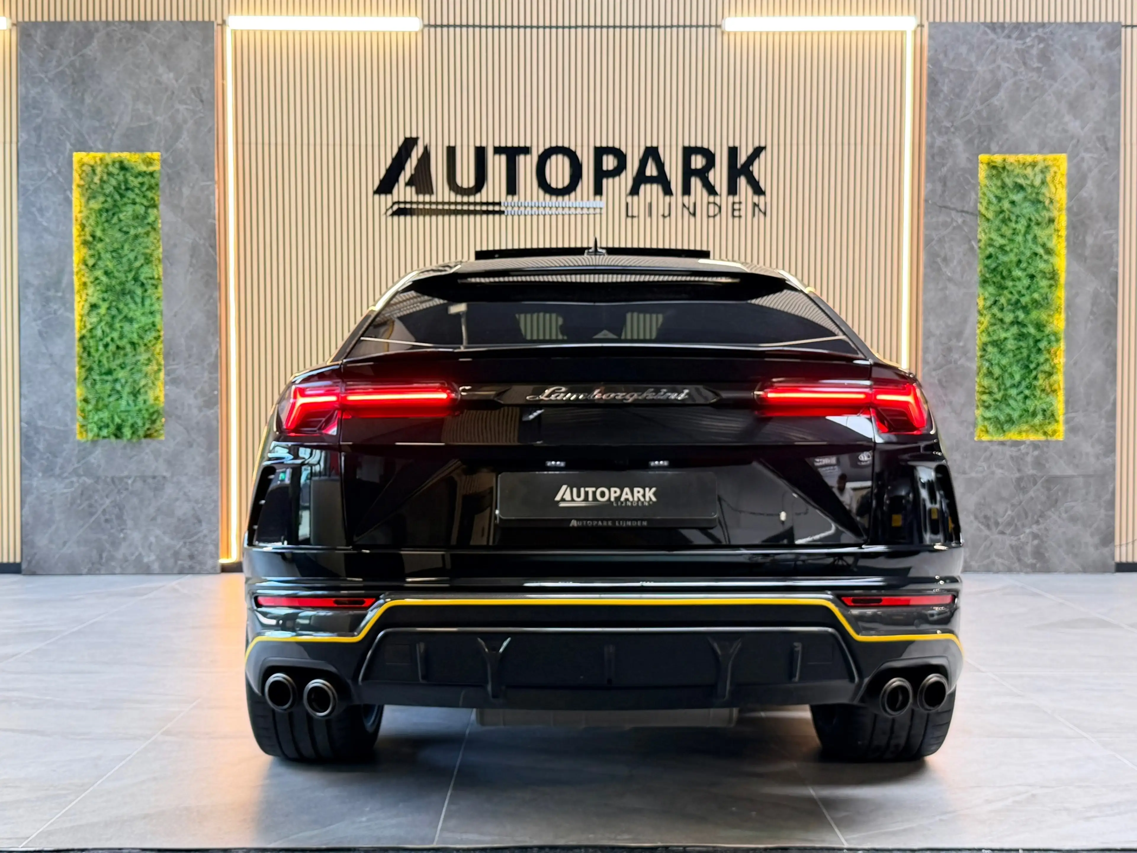 Lamborghini Urus 4.0 V8 |PANO|AKRAPOVIC|B&O|MASSAGE|CERAMIC|HuD|CAR — photo 4