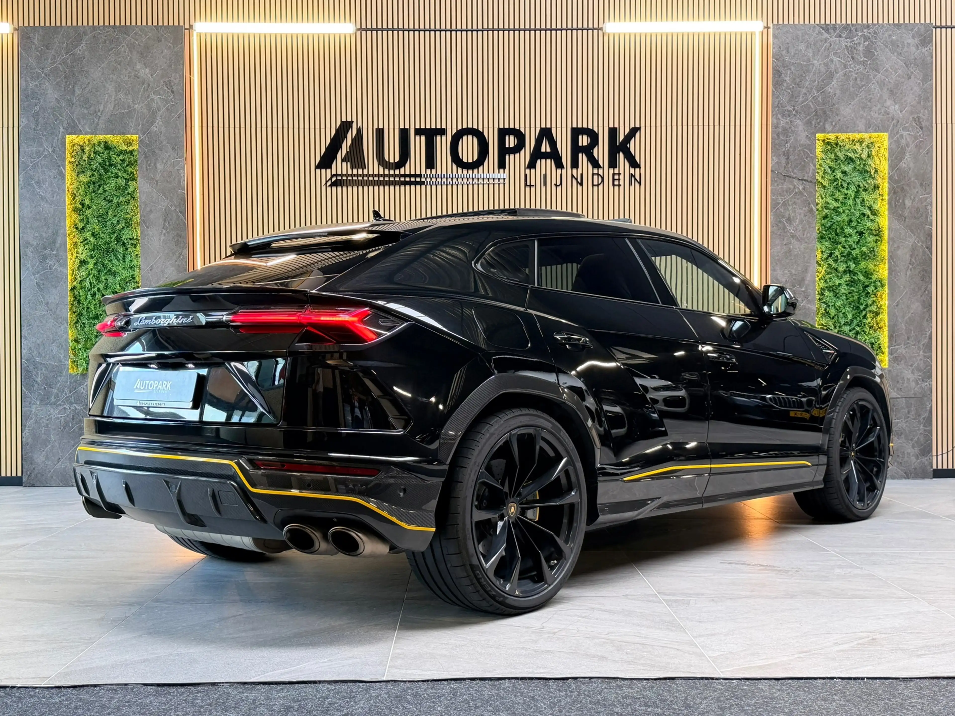 Lamborghini Urus 4.0 V8 |PANO|AKRAPOVIC|B&O|MASSAGE|CERAMIC|HuD|CAR — photo 5