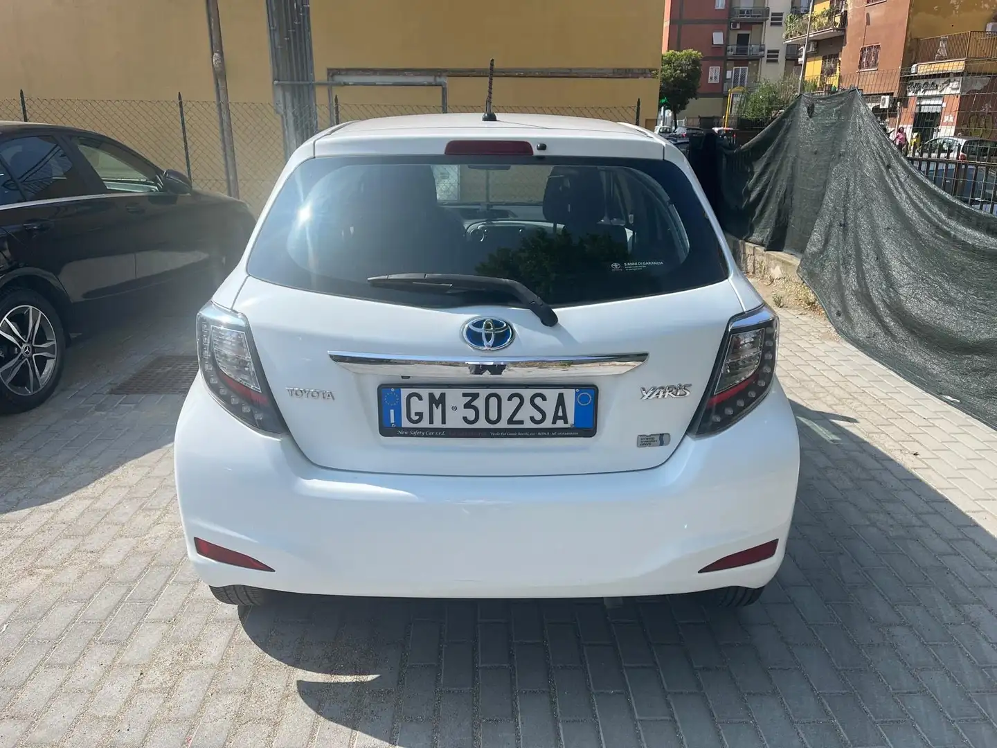 Toyota Yaris 5p 1.5h Lounge - 1