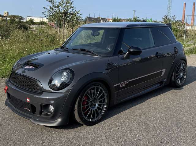 Imagine MINI John Cooper Works GP