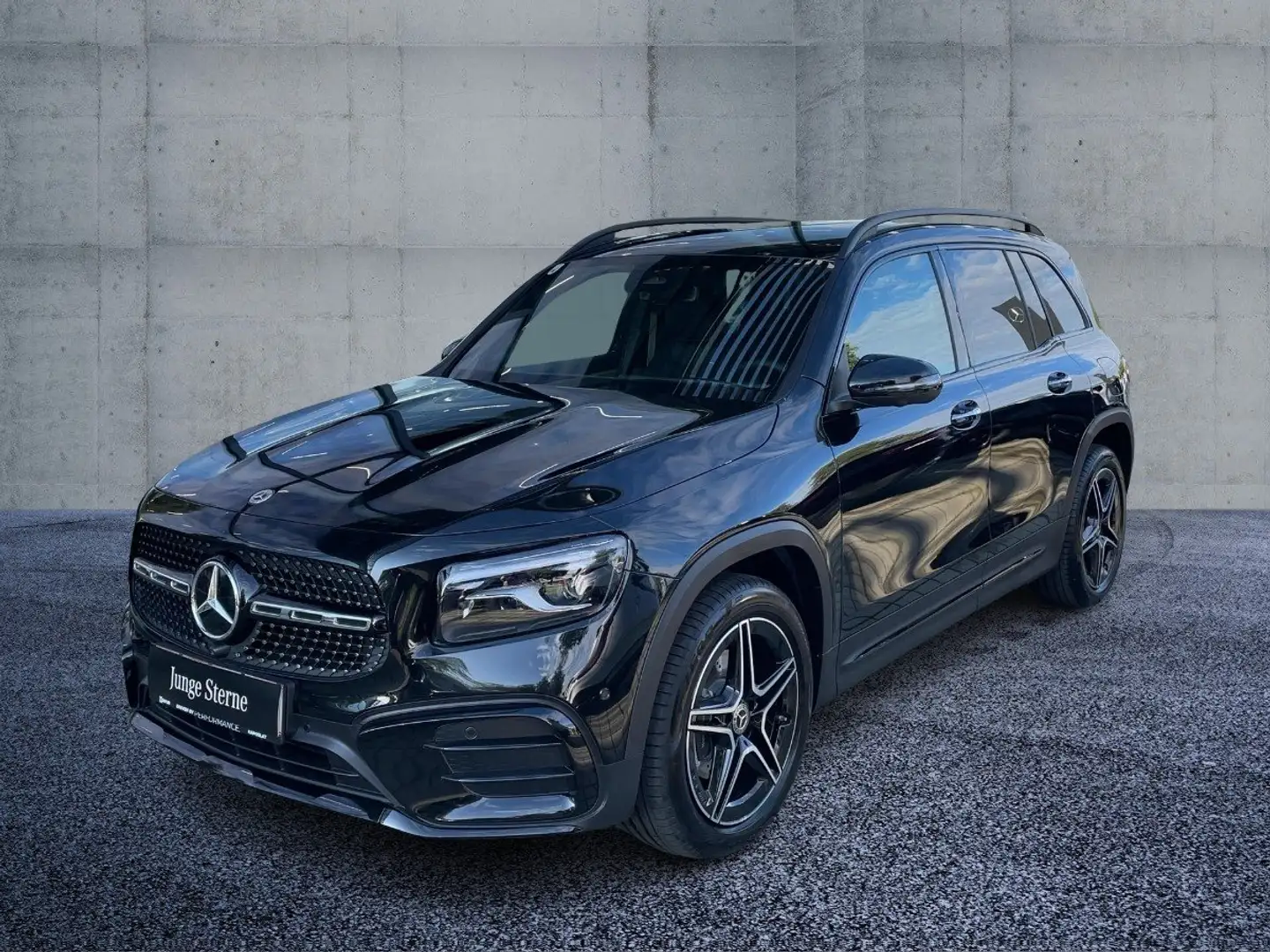 Mercedes-Benz GLB 200 d 4MATIC Österreich-Edition AMG Line Fekete - 2