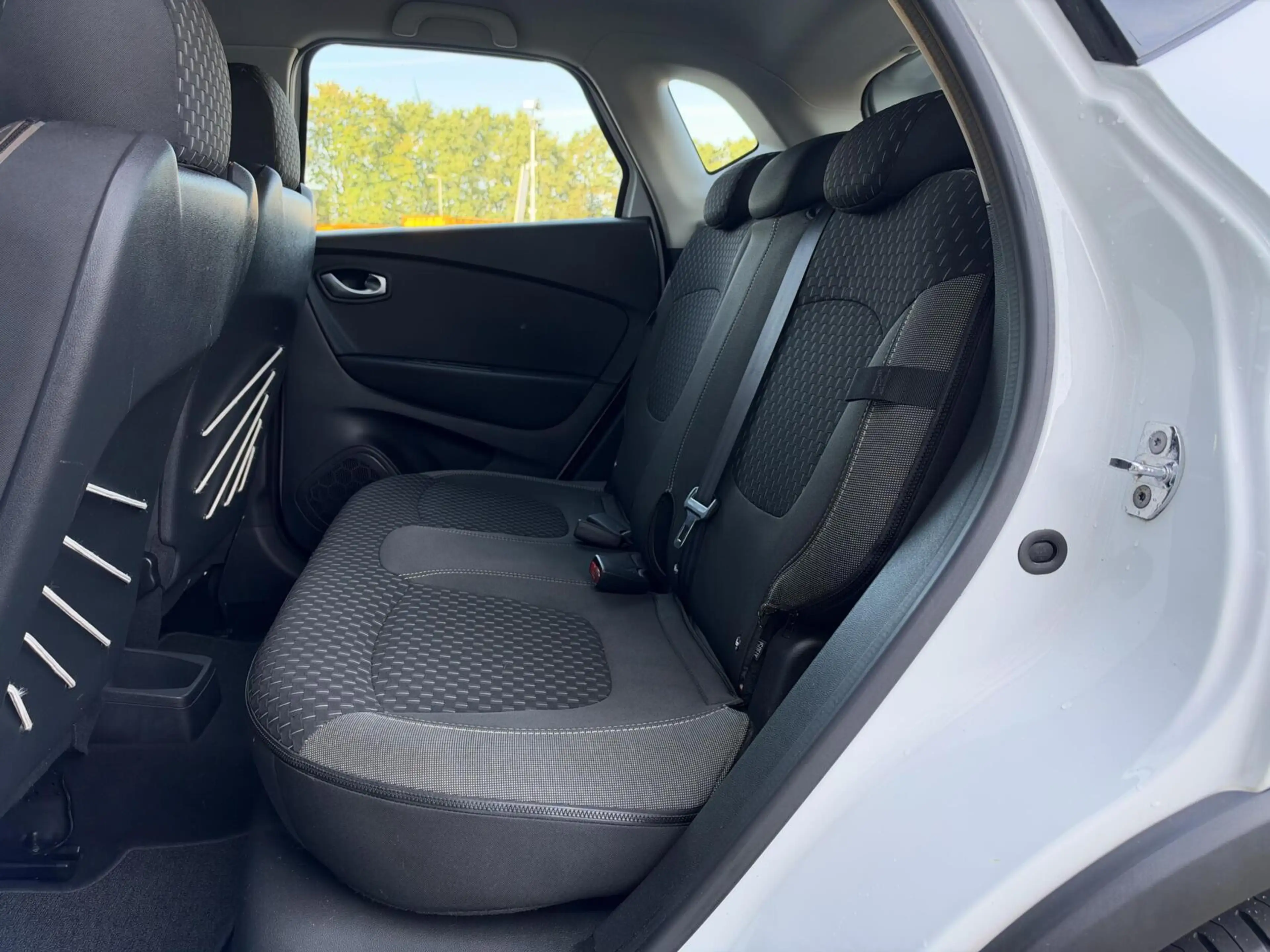 Renault Captur 0.9 TCe Intens | Navigatie | Cruise | Climate | LE — photo 6