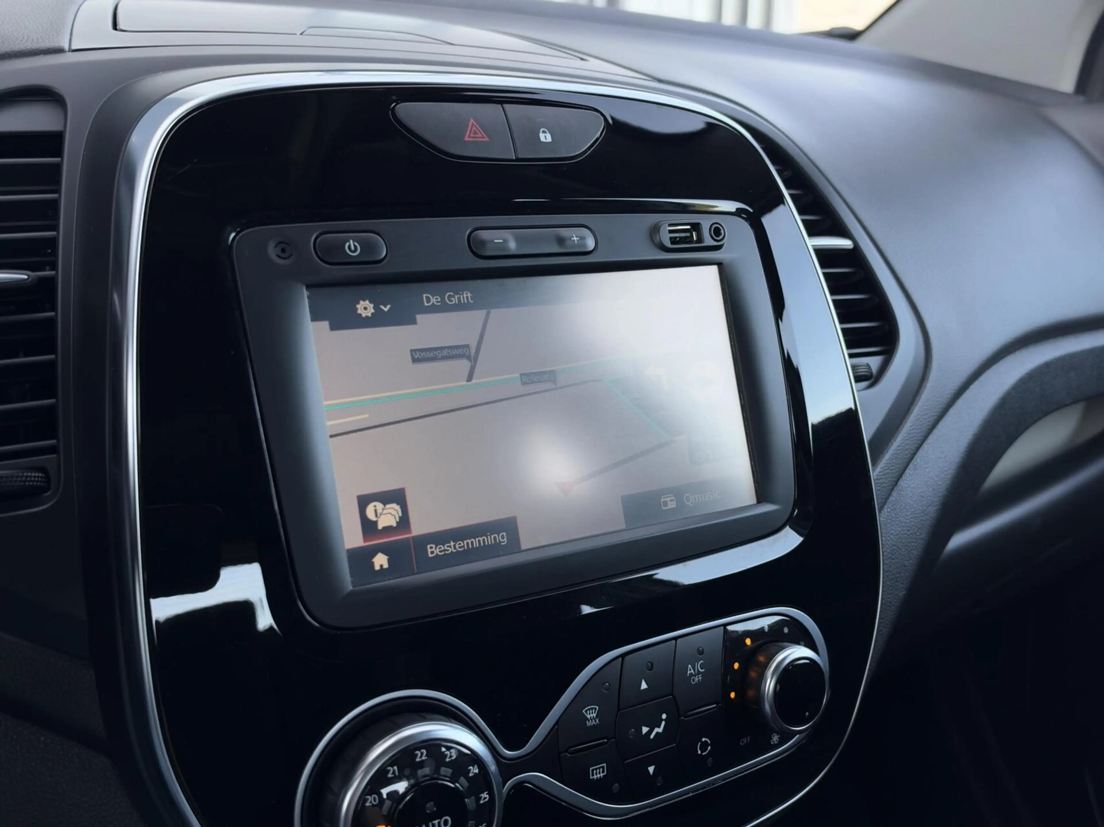 Renault Captur 0.9 TCe Intens | Navigatie | Cruise | Climate | LE — photo 12