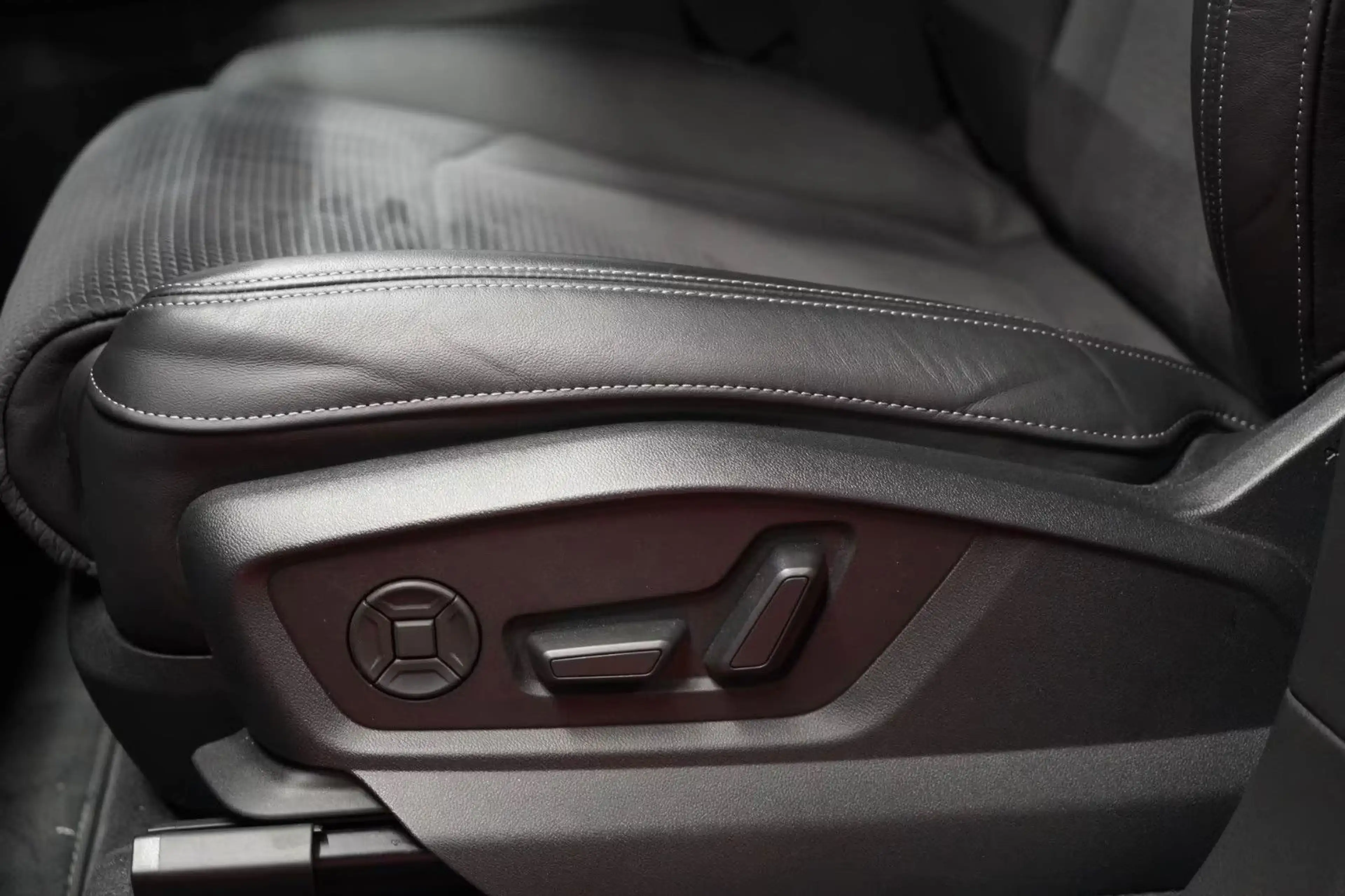 Audi SQ7 4.0 TFSI Quattro 1.Hand*Unfallfrei*S-Close* — photo 15