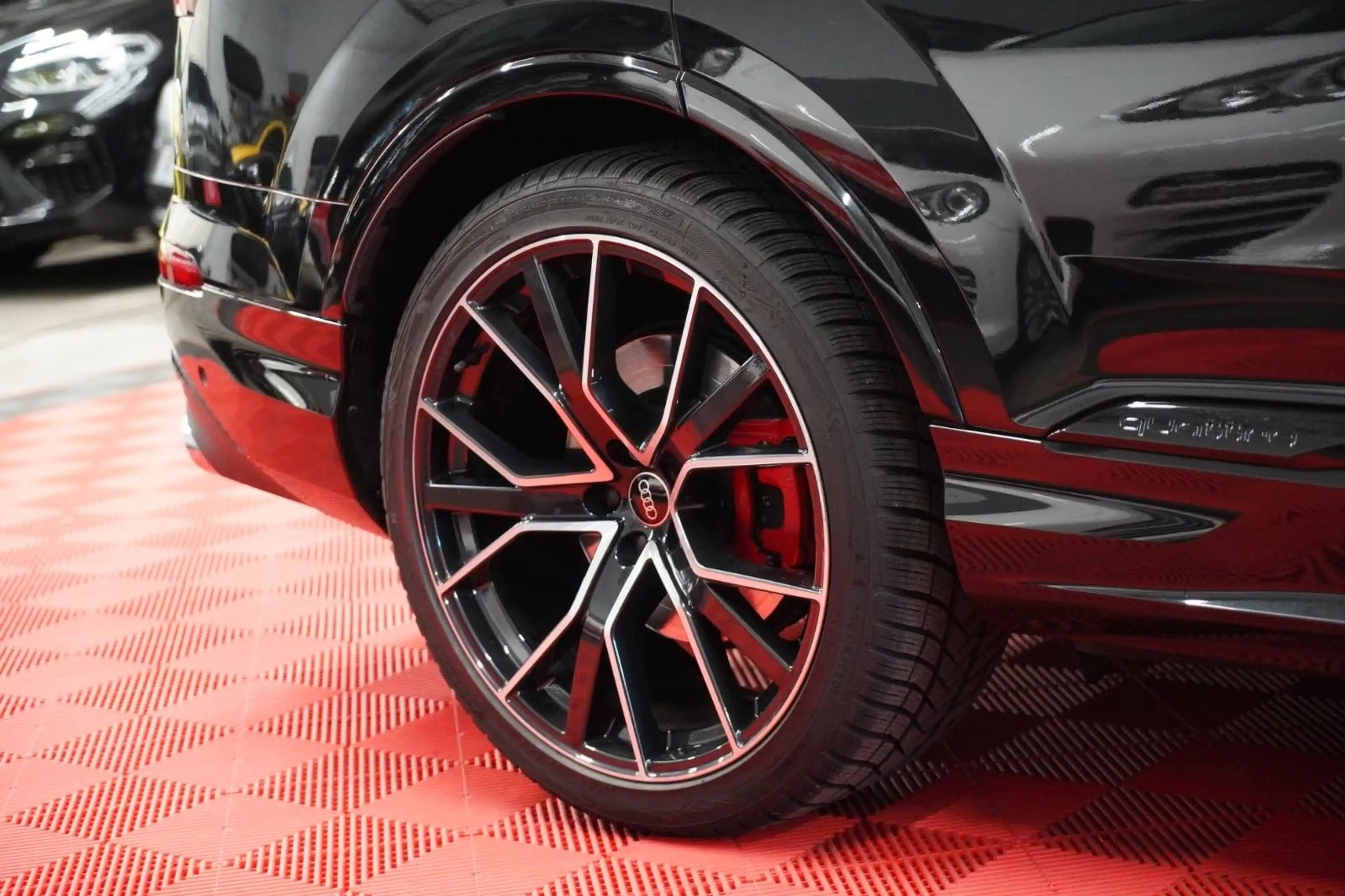 Audi SQ7 4.0 TFSI Quattro 1.Hand*Unfallfrei*S-Close* — photo 6