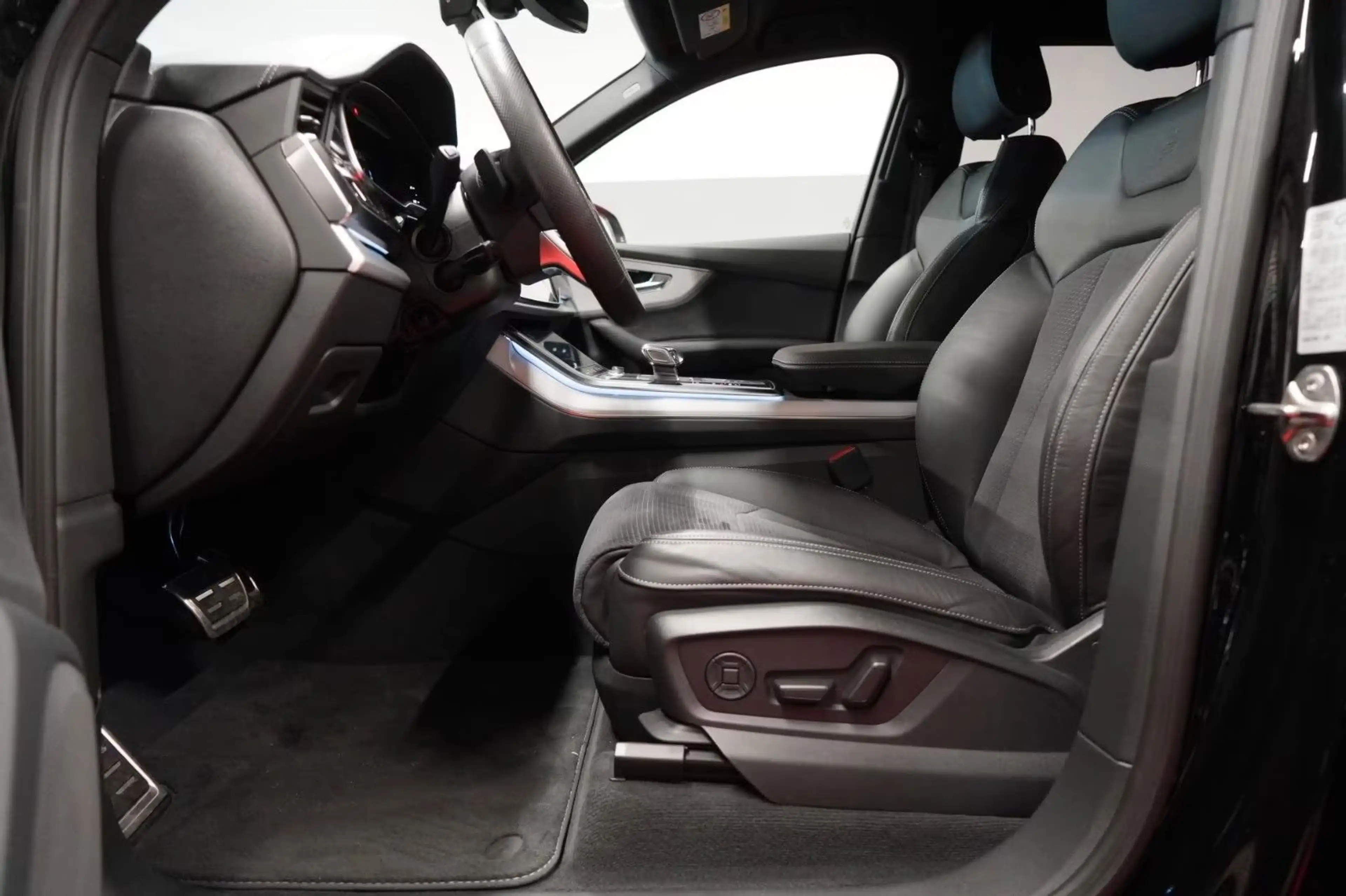 Audi SQ7 4.0 TFSI Quattro 1.Hand*Unfallfrei*S-Close* — photo 14