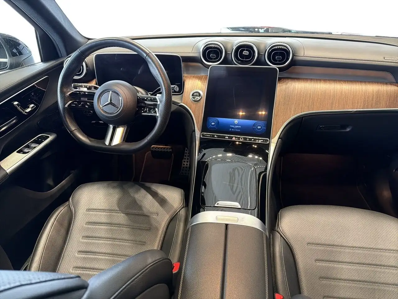 Mercedes-Benz GLC снимка Mercedes-Benz GLC