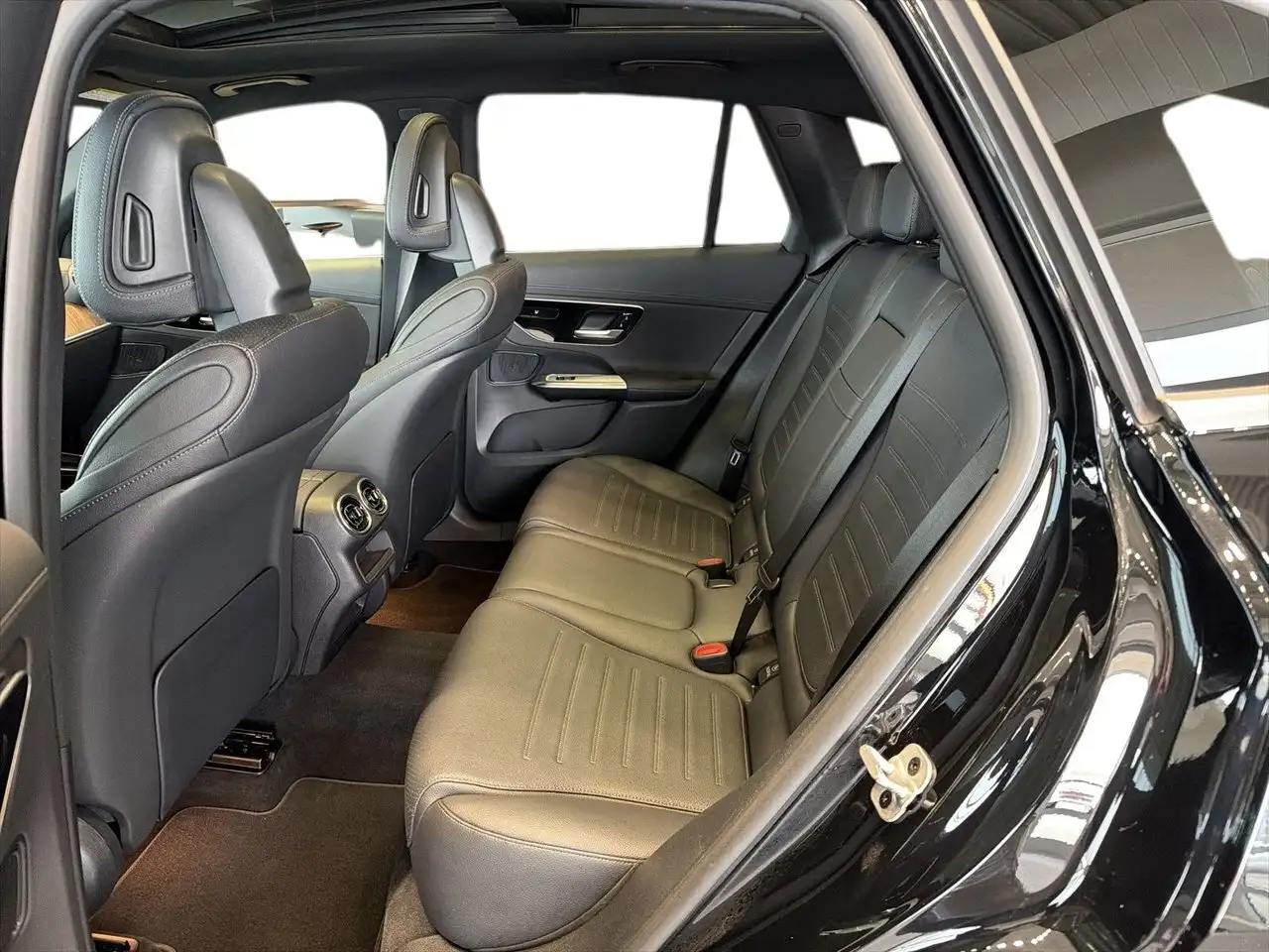 Mercedes-Benz GLC снимка Mercedes-Benz GLC