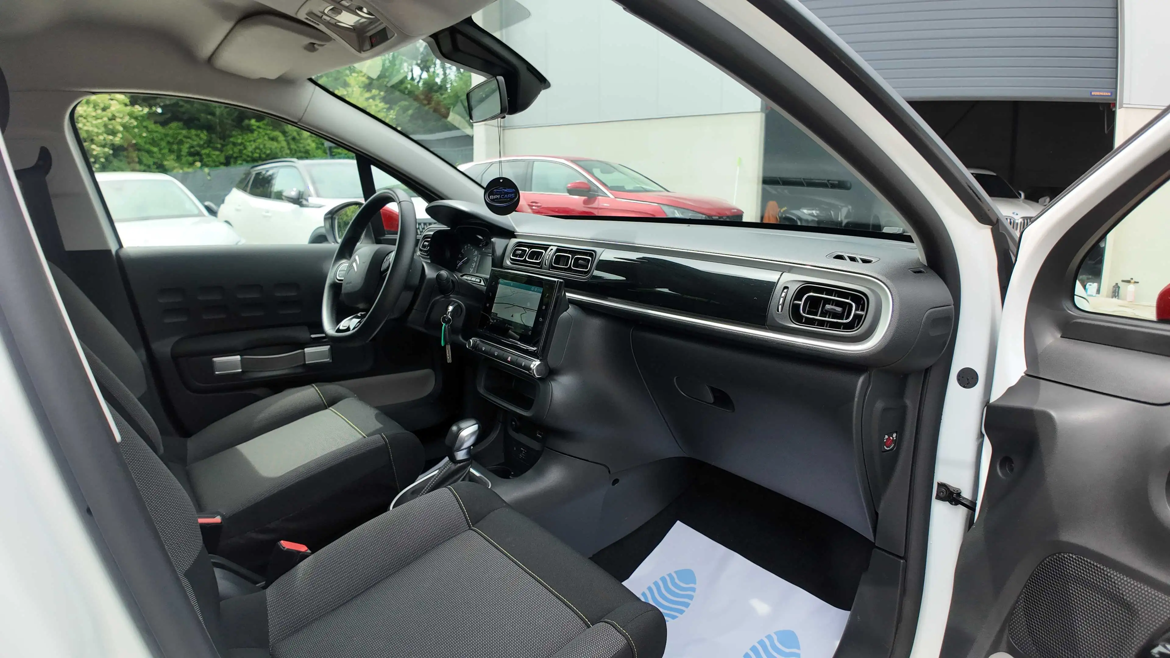 Citroen C3 1.2 Shine EAT6 110CV Airco/Navi/Led/Airbump TVA — photo 8