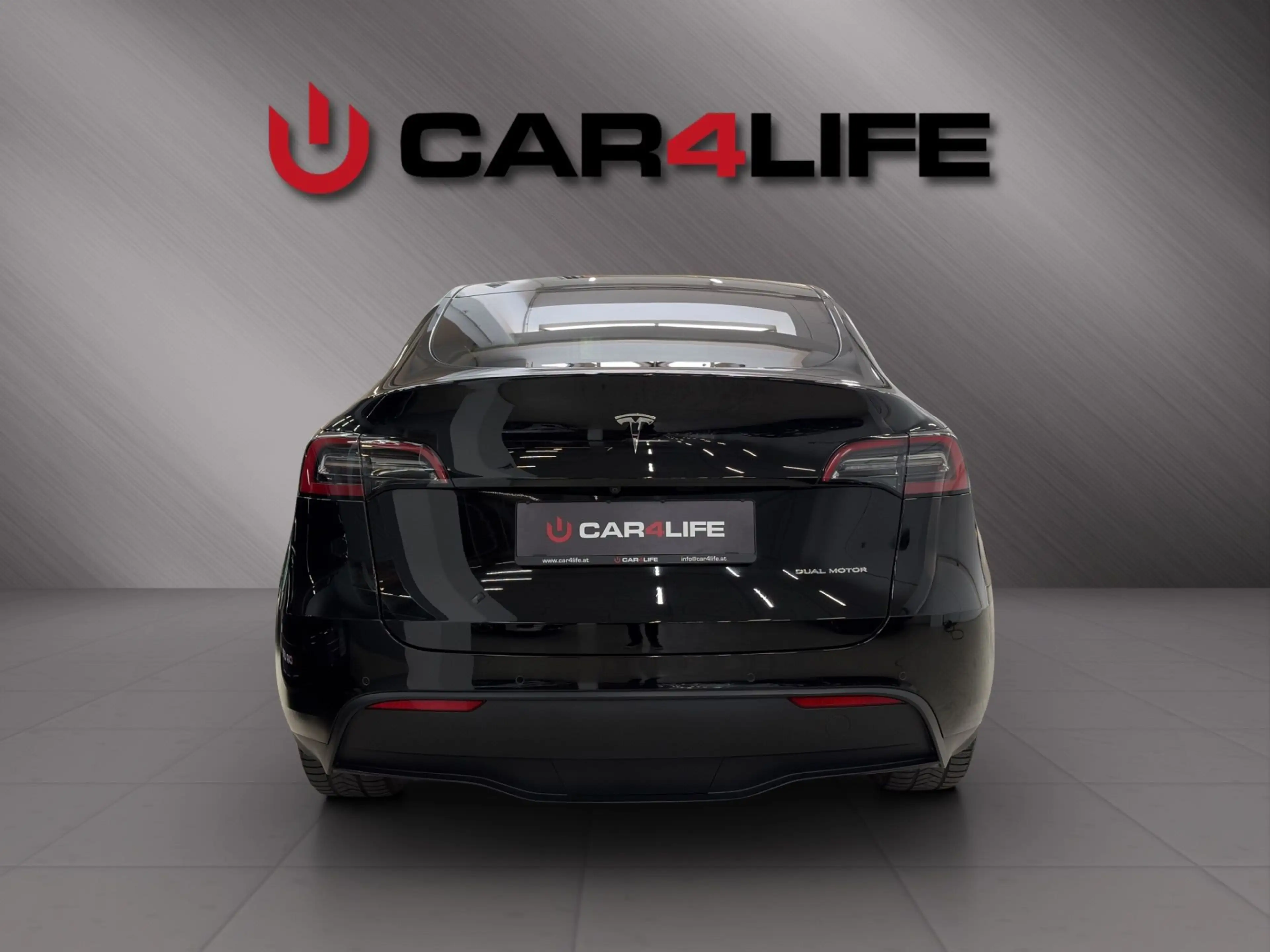 Tesla Model Y AWD 75kWh Maximale Reichweite Dual AWD — photo 6