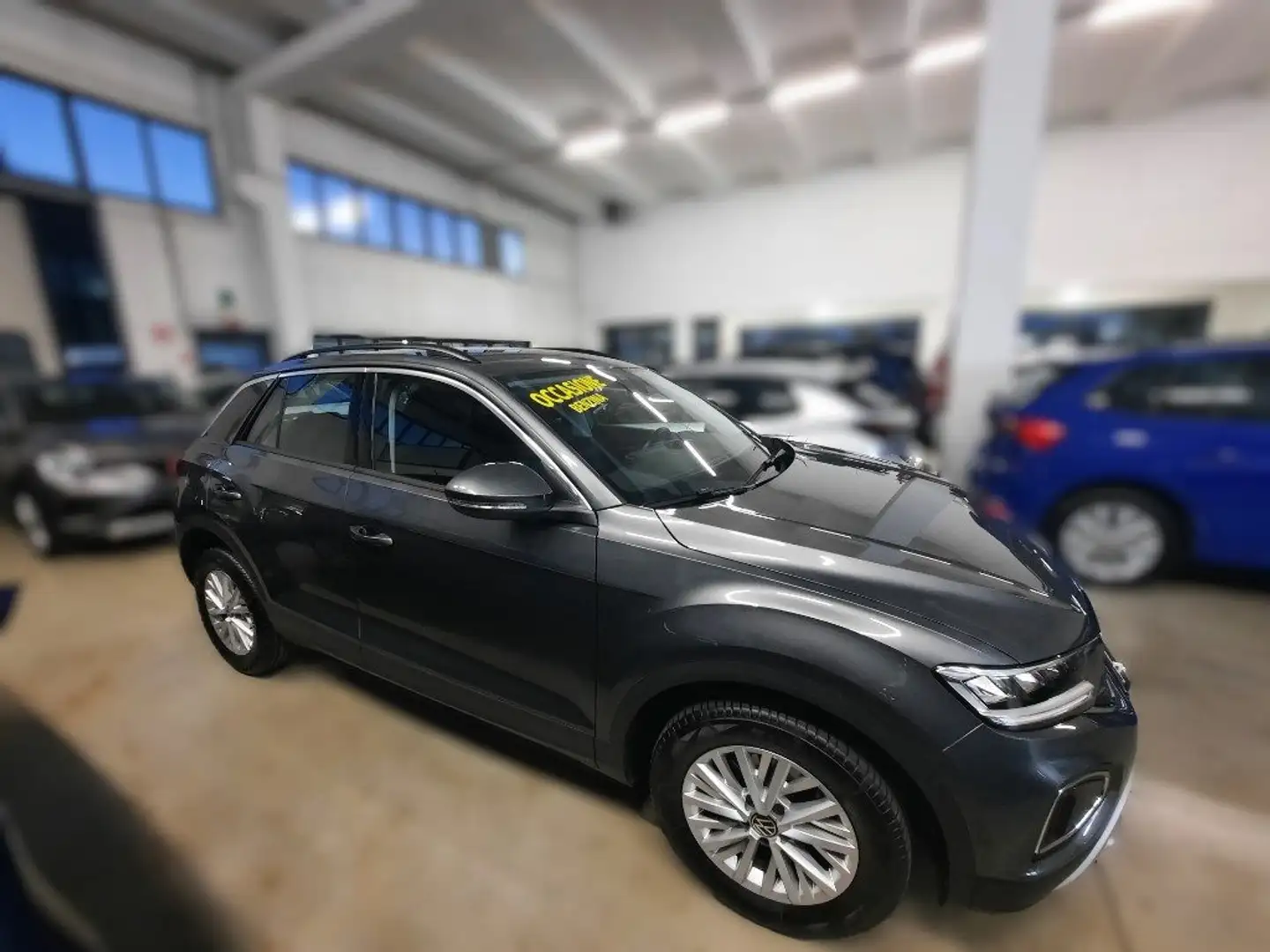 Volkswagen T-Roc 1.0 TSI Life Gris - 2