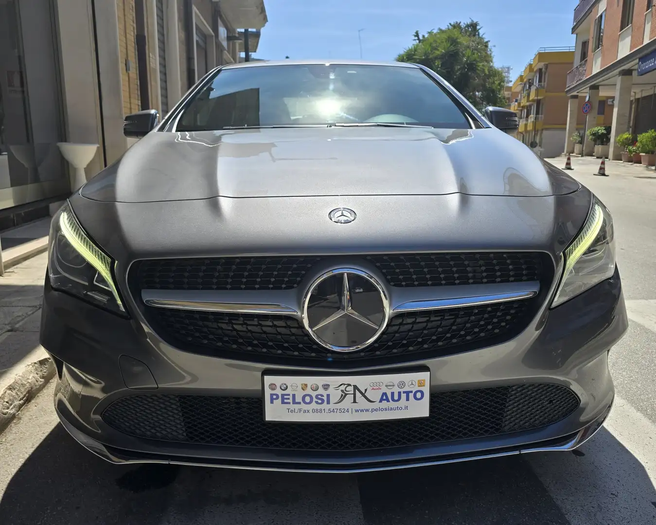 Mercedes-Benz CLA 200 200 d 136 cv Automatic Sport Grigio - 2