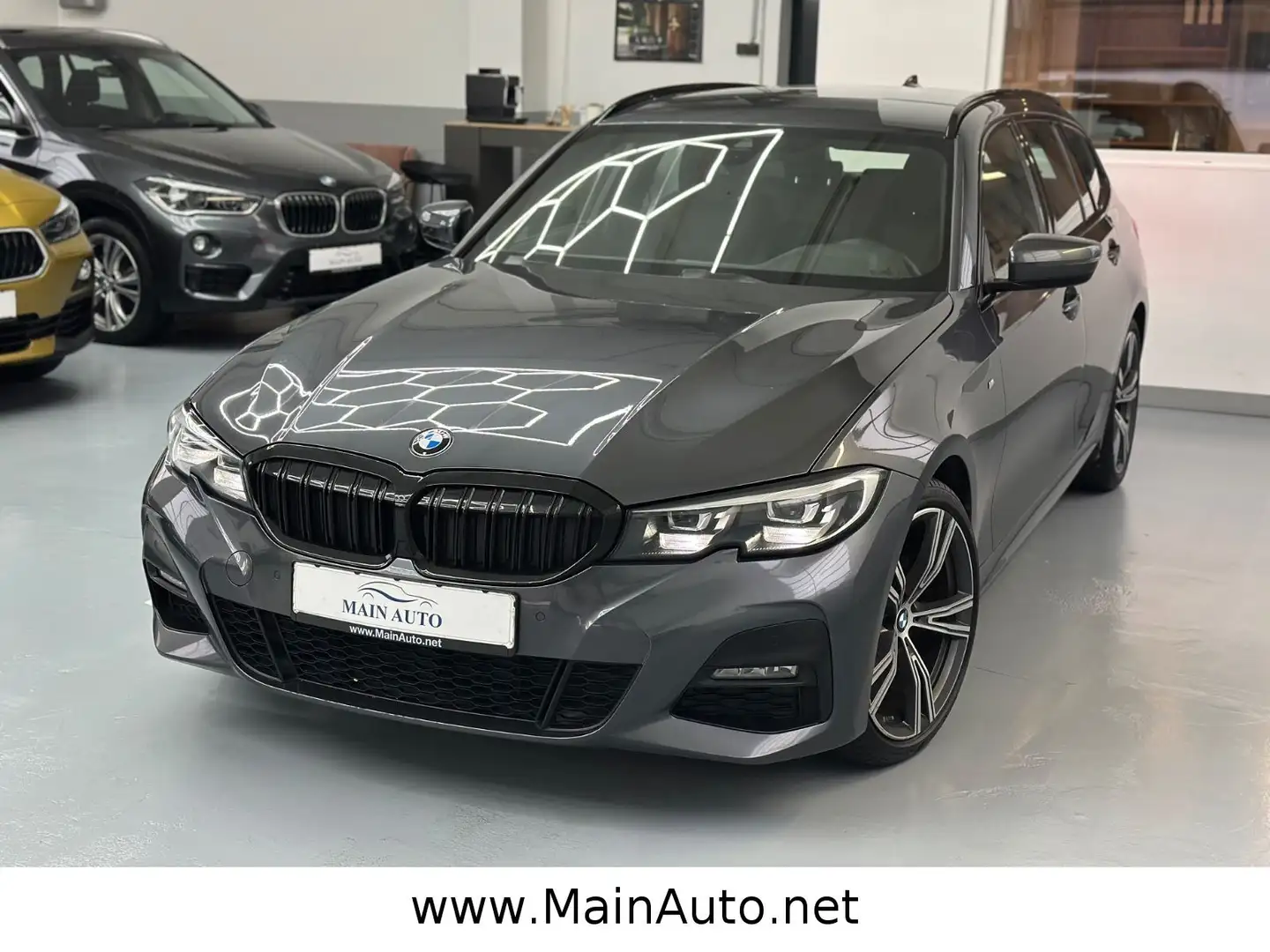 BMW 320 d xDrive M Sport/DigTacho/CAM/SPUR/WiFi Grau - 1