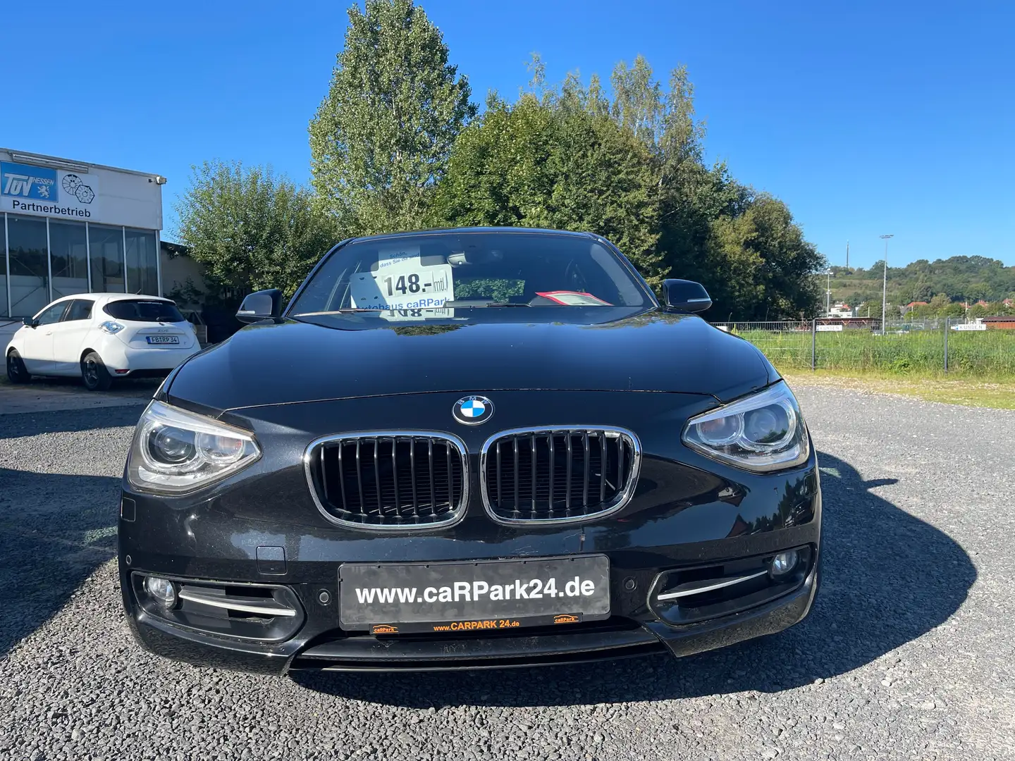BMW 120 d Sport-Line Tempomat Navi Einparkhilfe Schwarz - 2
