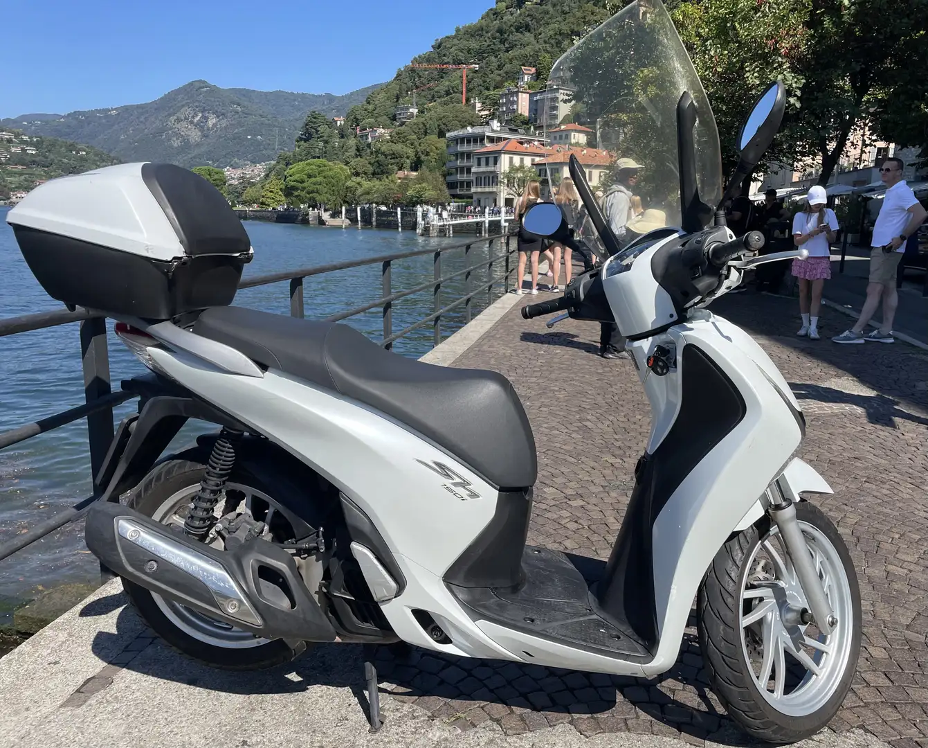 Honda SH 150i Bílá - 2