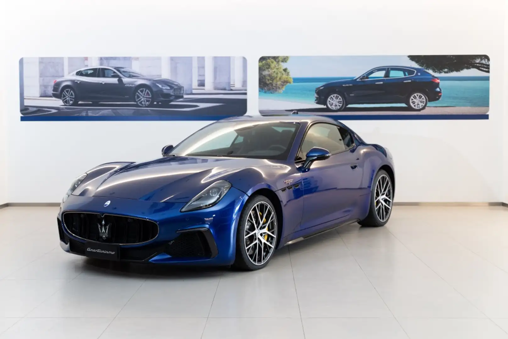 Maserati GranTurismo Trofeo Blue - 1