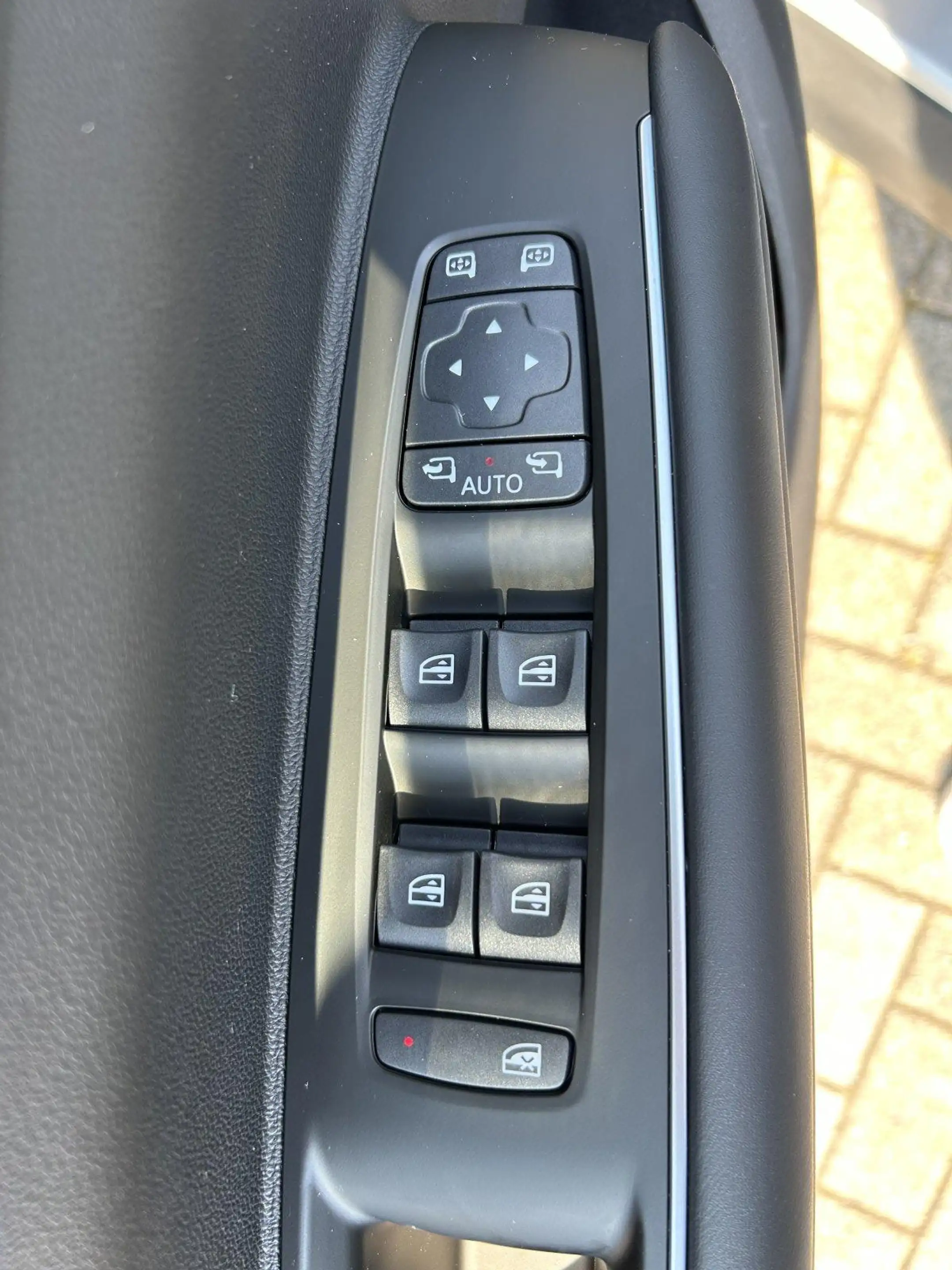 Renault Koleos dCi 185 4WD X-Tronic Initiale Paris — photo 14