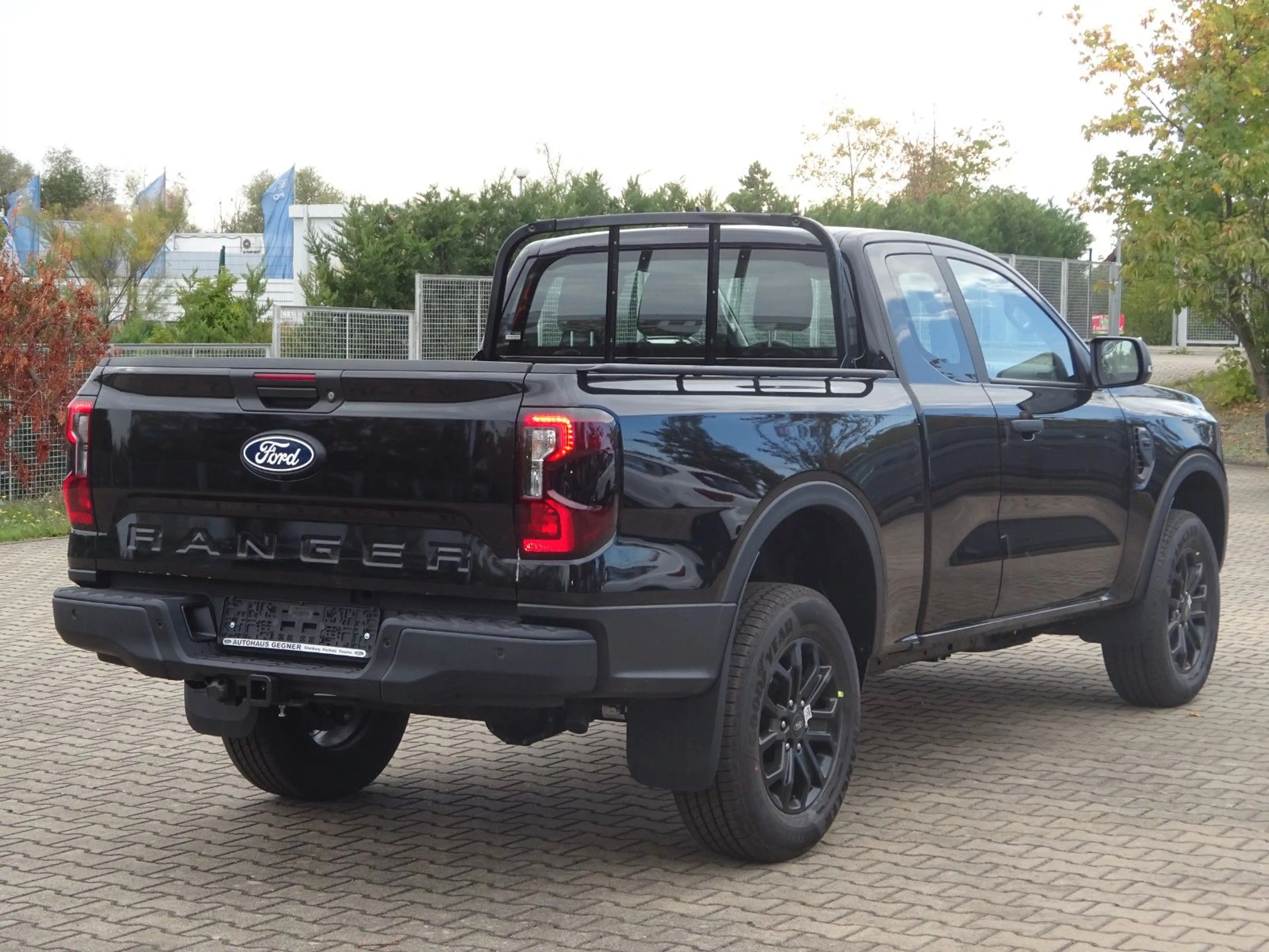 Ford Ranger XLT Extrakab 4x4 V6 Aut. AHK WiPa ACC — photo 8