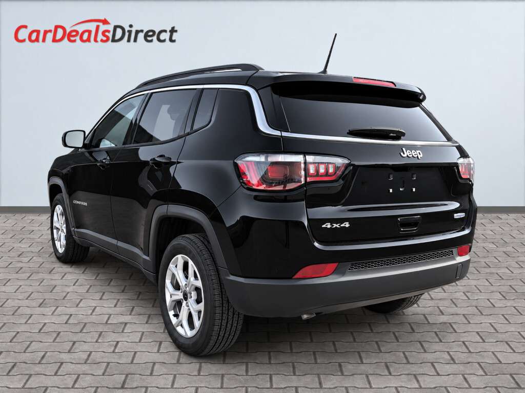 2025 Jeep Compass NORTH 4x4 | Leather | Panoramic Sunroof | Heated S — снимка 5