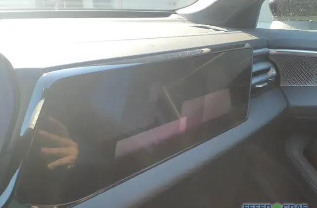 Audi A6 view 6