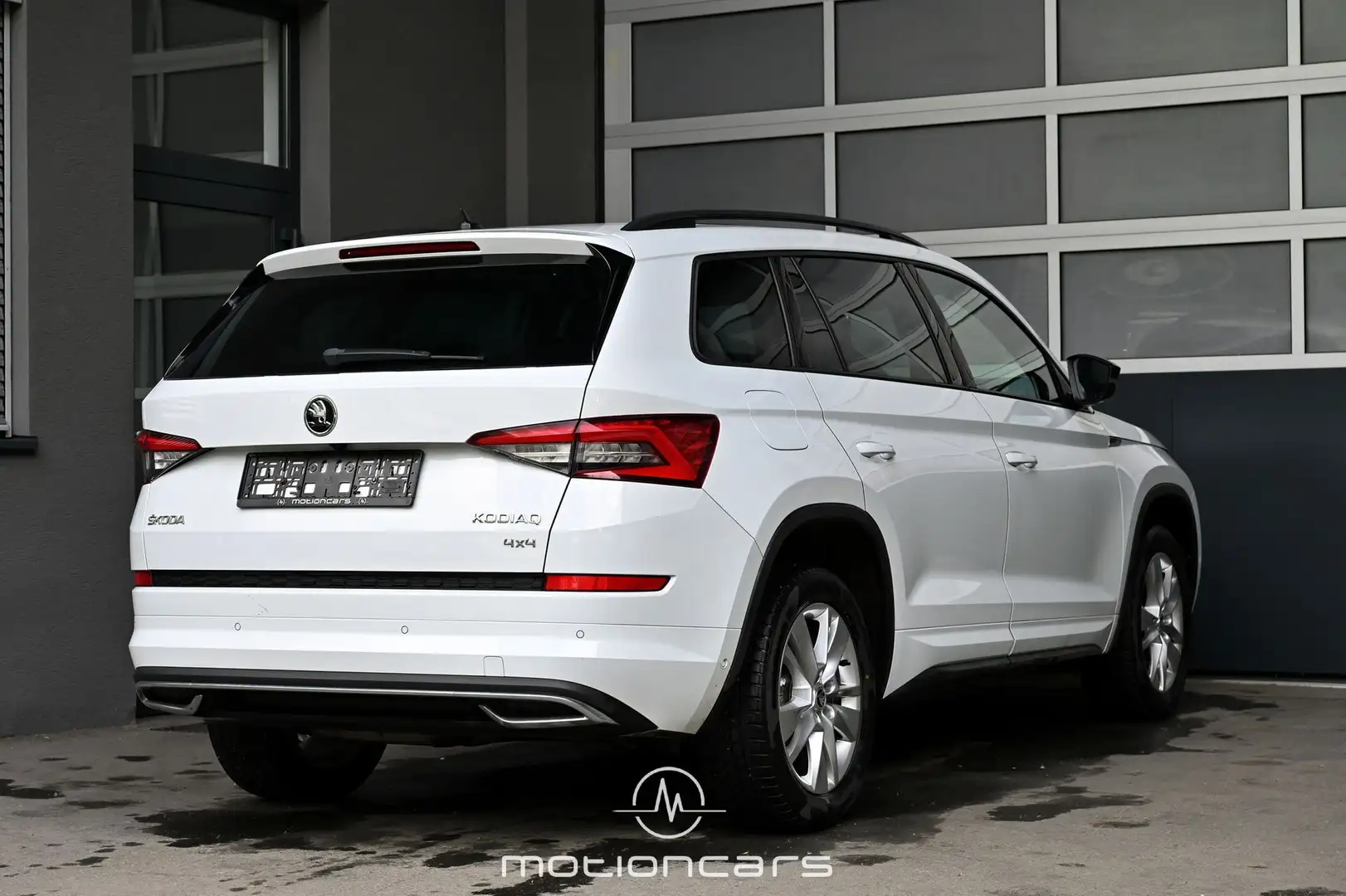 Skoda Kodiaq 2.0 TDI Sportline 4x4 Weiß - 2
