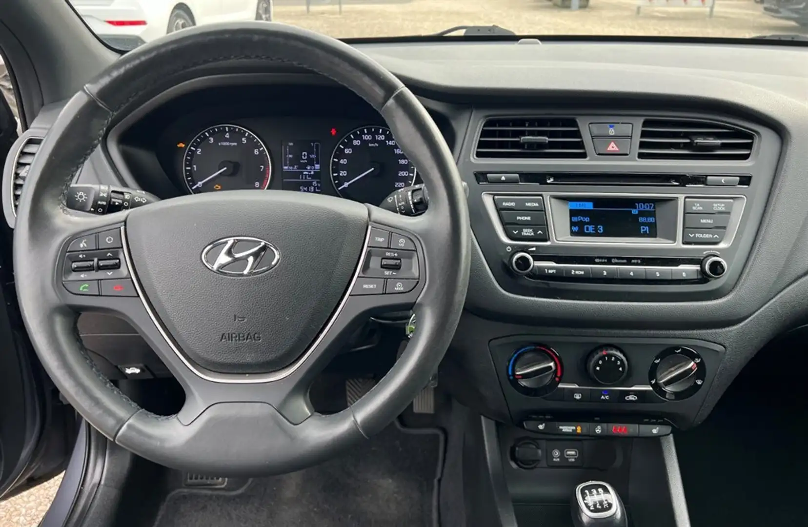 Hyundai i20 (GB) GO Plus 1,25 Silber - 2
