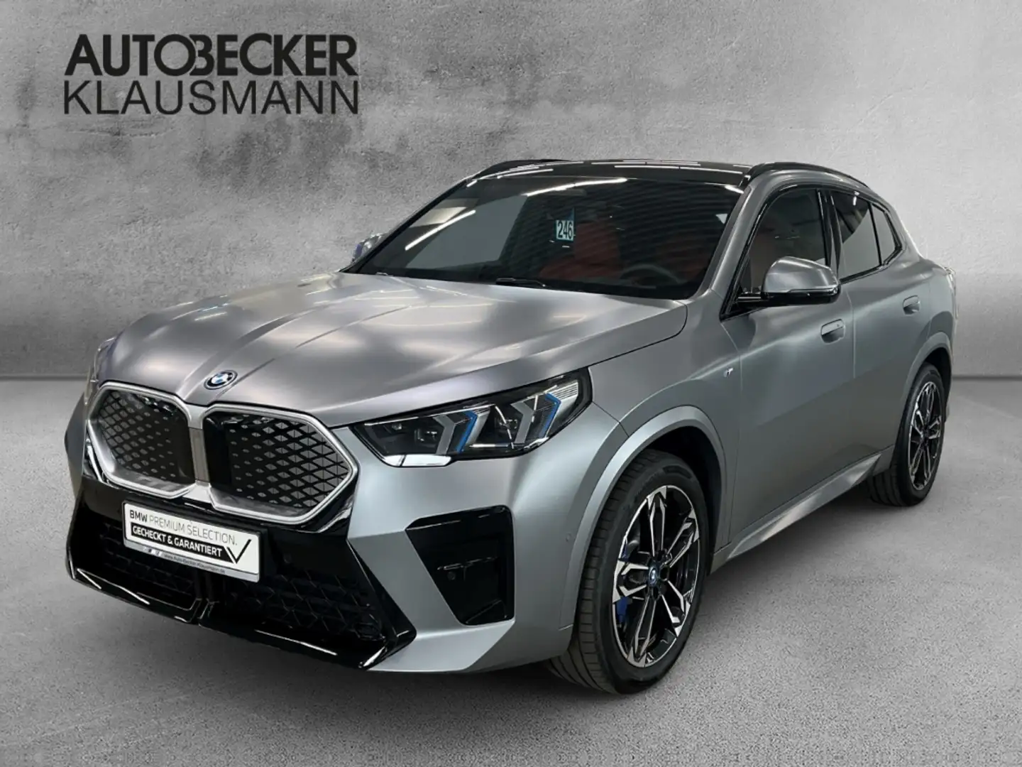 BMW X2 eDrive20 M Sport 19'' HUD AHK-klappbar El. Panodac Grijs - 1