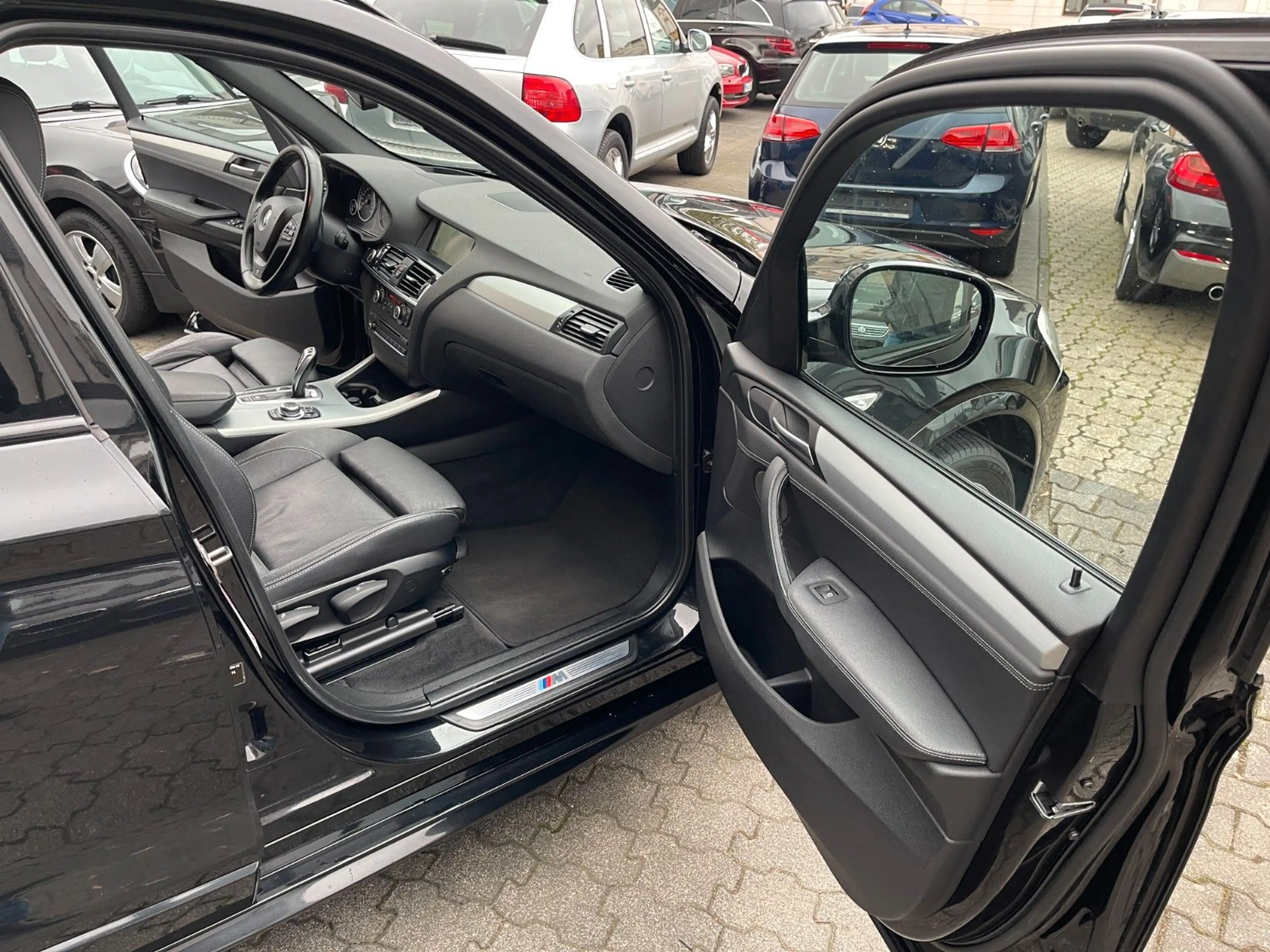 BMW X3 xDrive 20 d M Sport M Aerodynamik M Lenkrad — photo 9