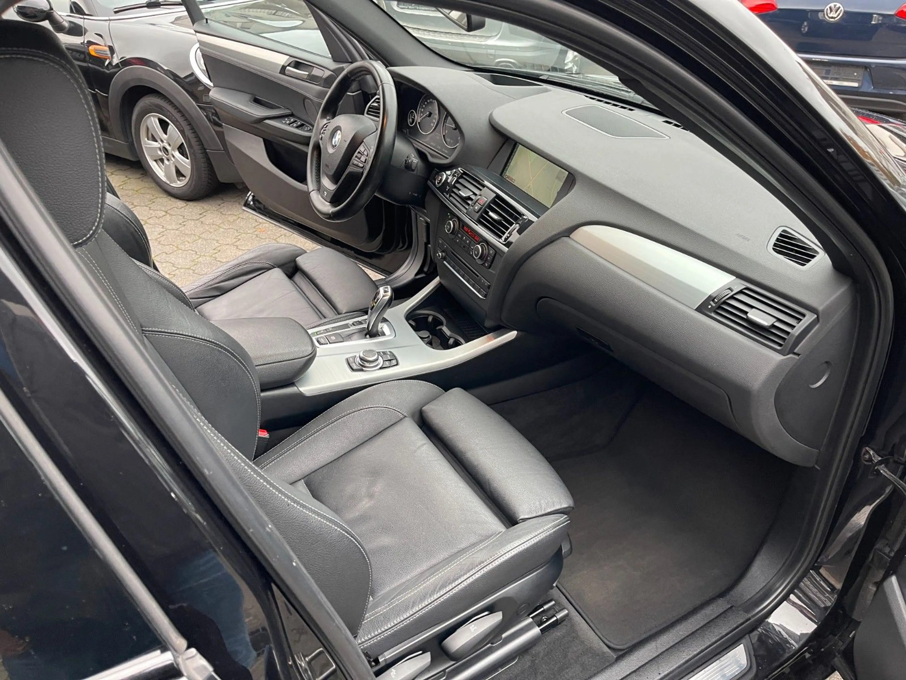 BMW X3 xDrive 20 d M Sport M Aerodynamik M Lenkrad — photo 11
