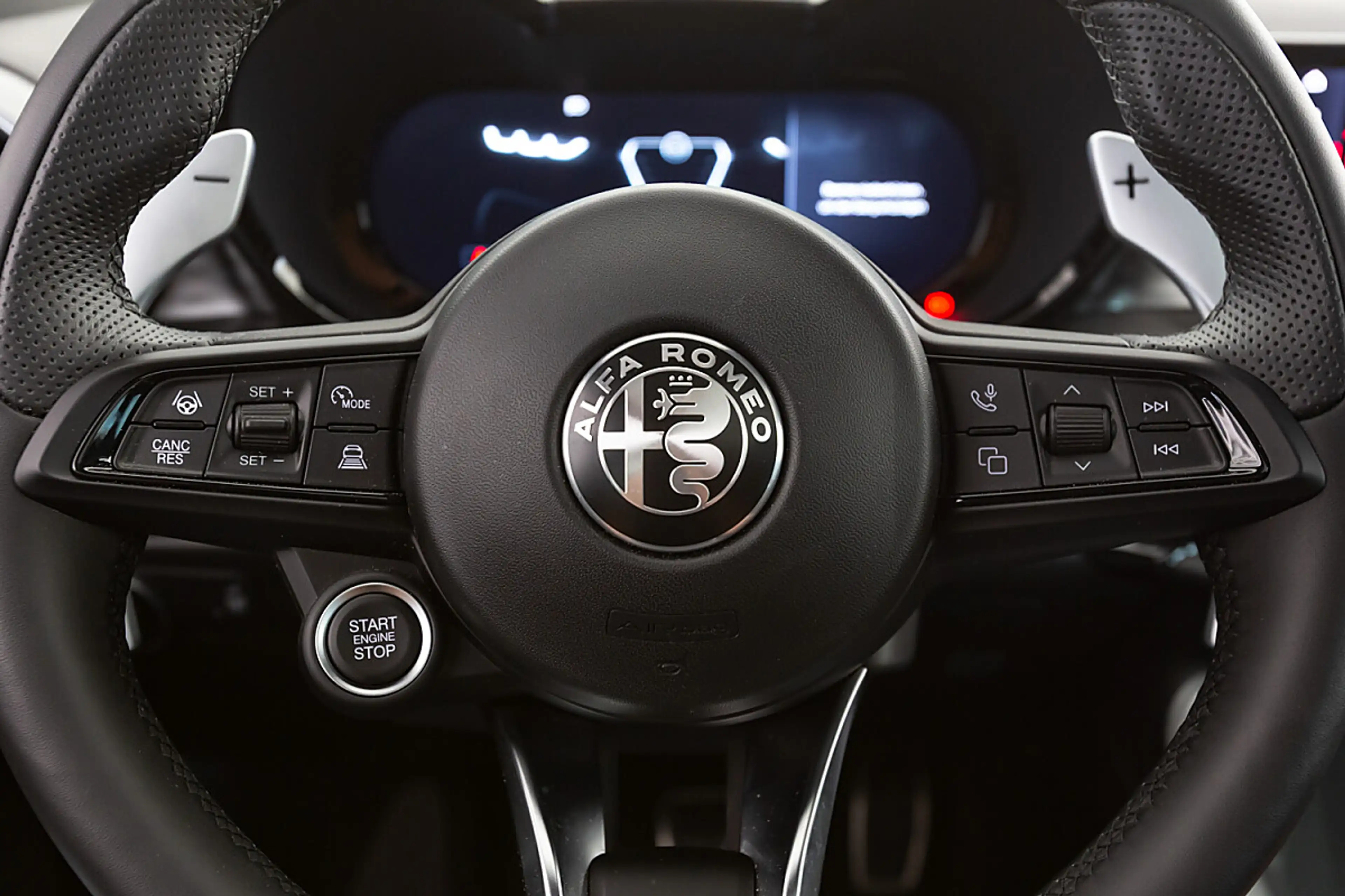 Alfa Romeo Tonale 1.3 T4 PHEV VGT e-AWD — photo 6