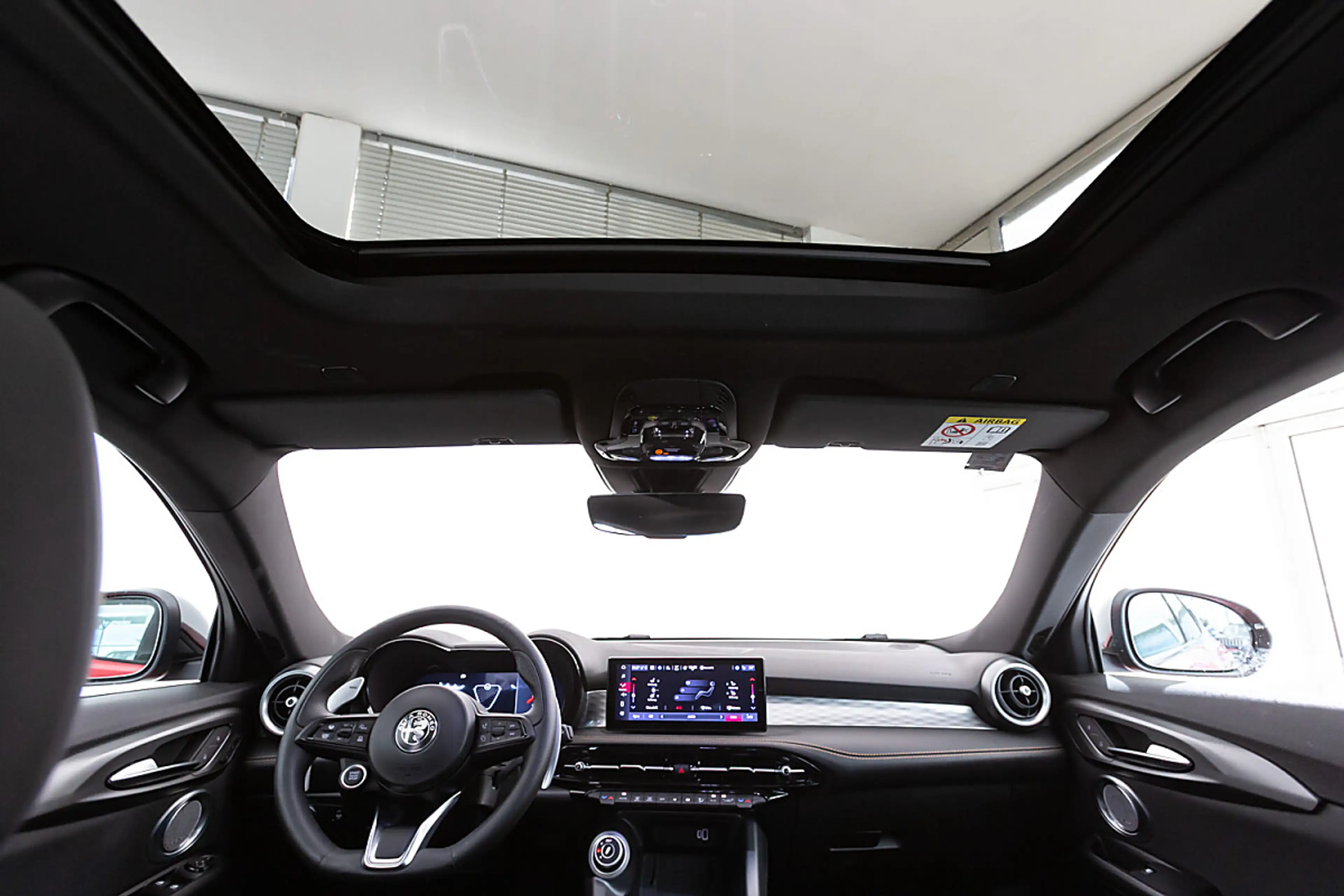 Alfa Romeo Tonale 1.3 T4 PHEV VGT e-AWD — photo 15