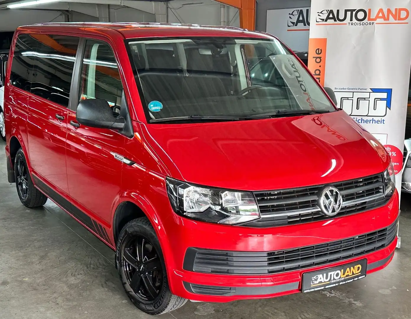 Volkswagen T6 Transporter T6 Multivan*Trendl*Nur64TKM*6-Sitzer*Kamera*AHK* Rot - 2