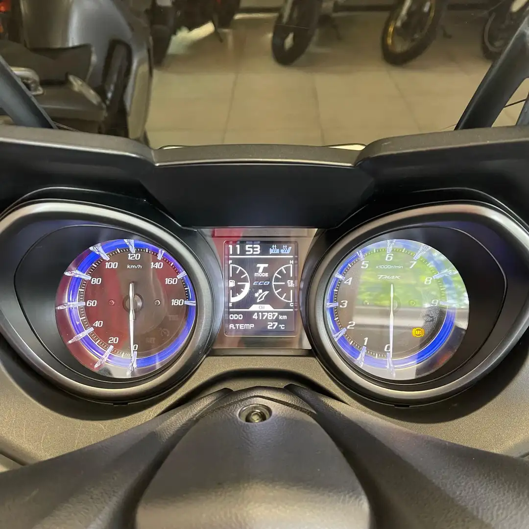 Yamaha TMAX 560 - 2