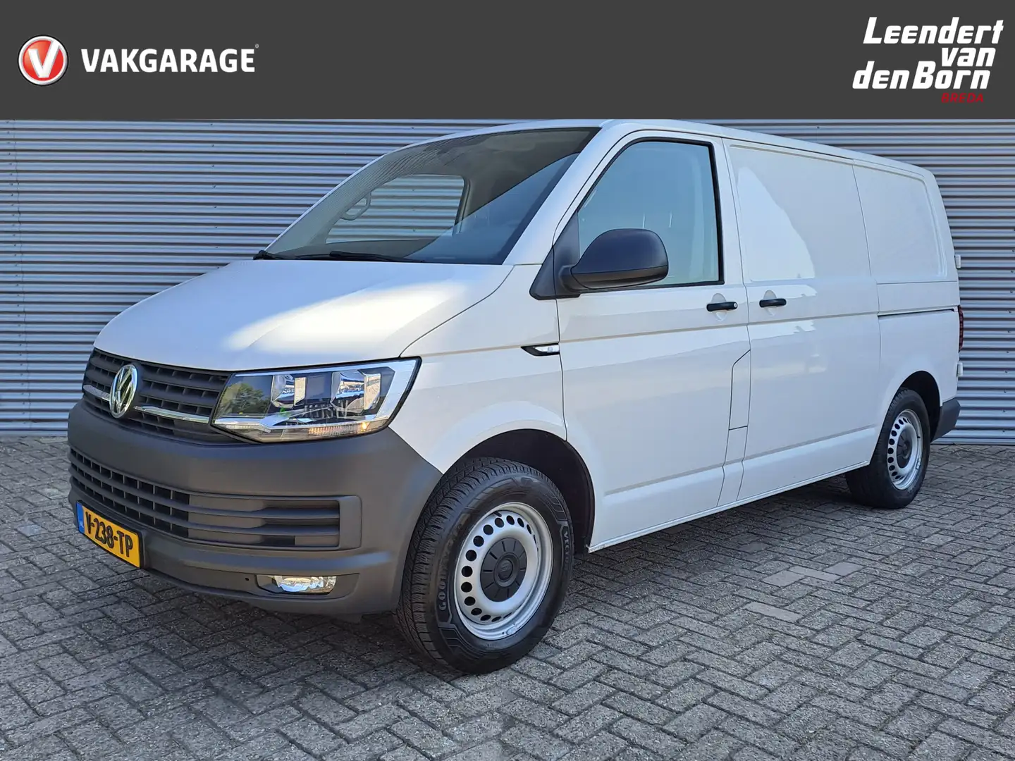 Volkswagen T6 Transporter 2.0 TDI L1H1 Comfortline | Navi | AIrco | Trekh. V Wit - 1
