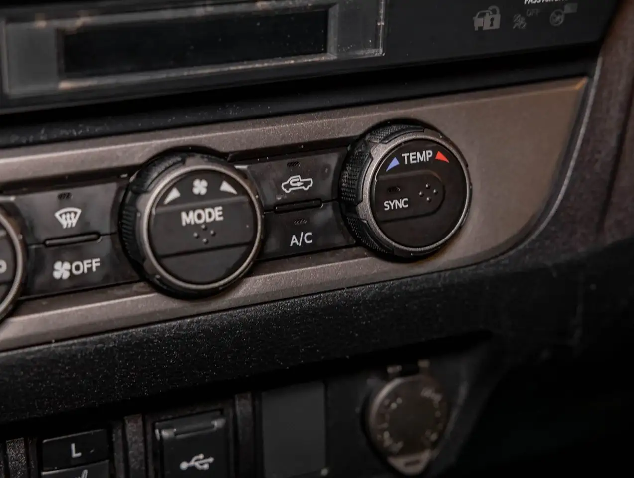 Toyota Tacoma снимка Toyota Tacoma