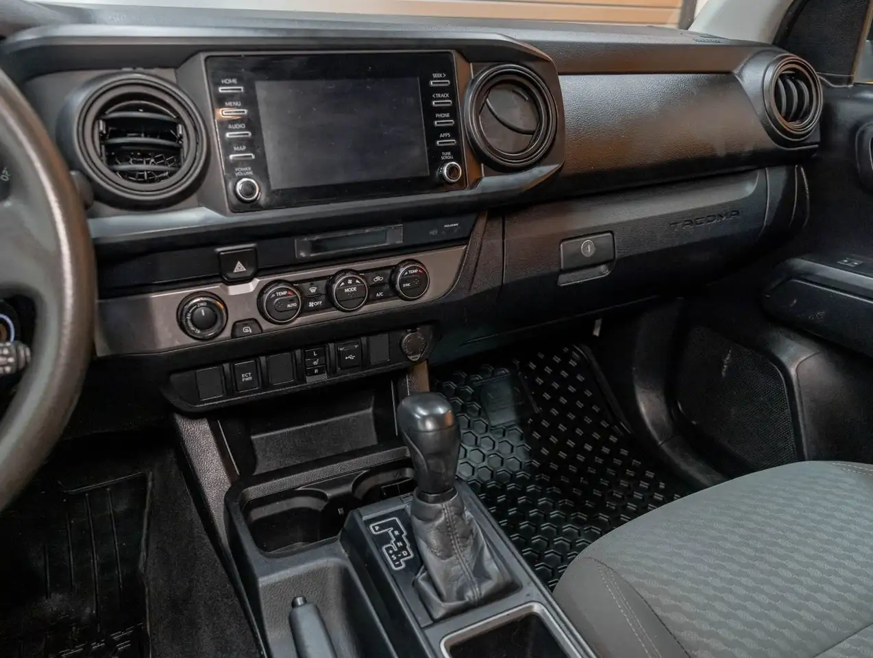 Toyota Tacoma снимка Toyota Tacoma