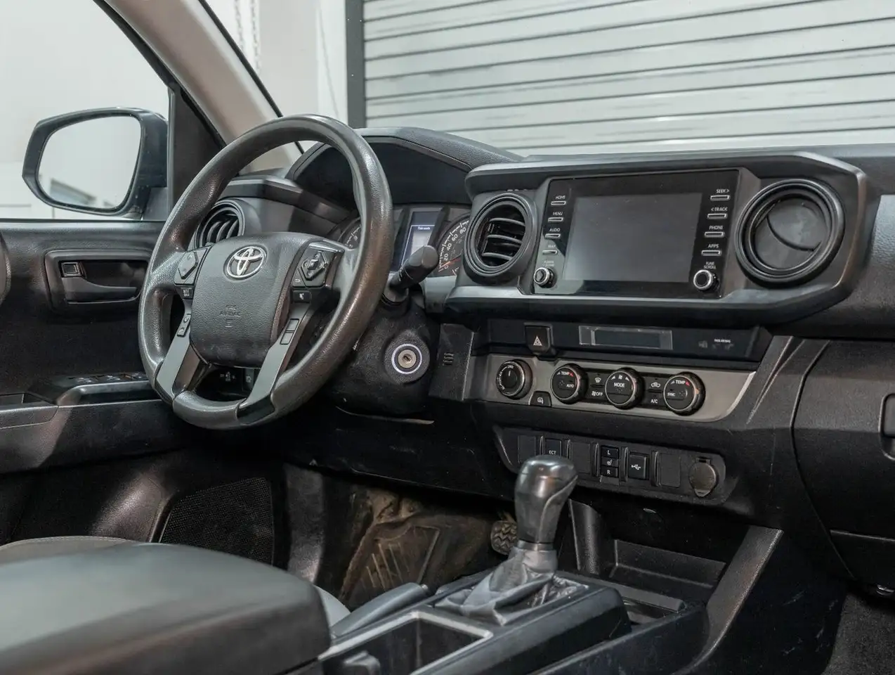 Toyota Tacoma снимка Toyota Tacoma