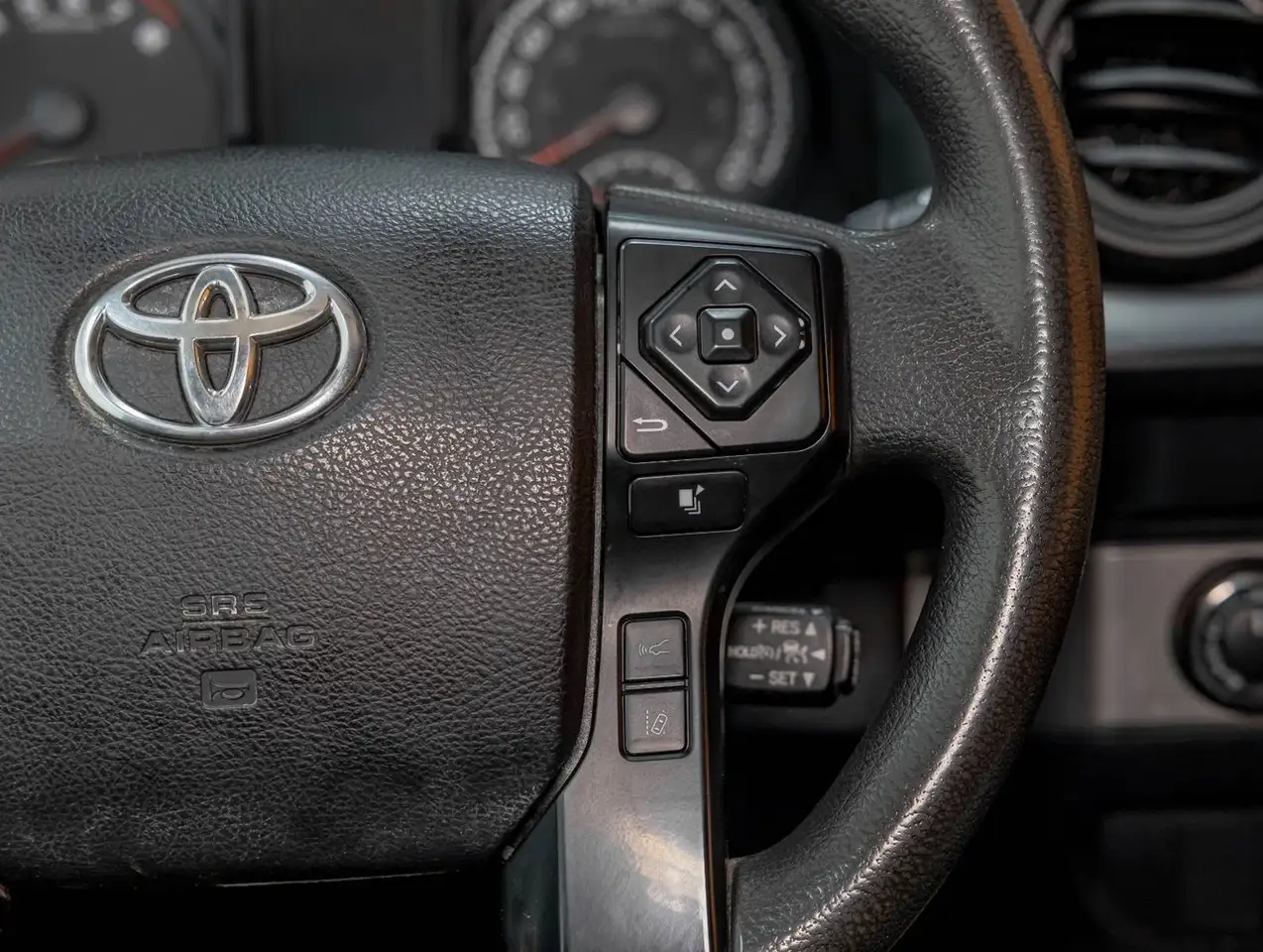 Toyota Tacoma снимка Toyota Tacoma