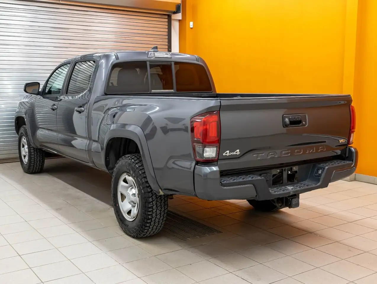 Toyota Tacoma снимка Toyota Tacoma
