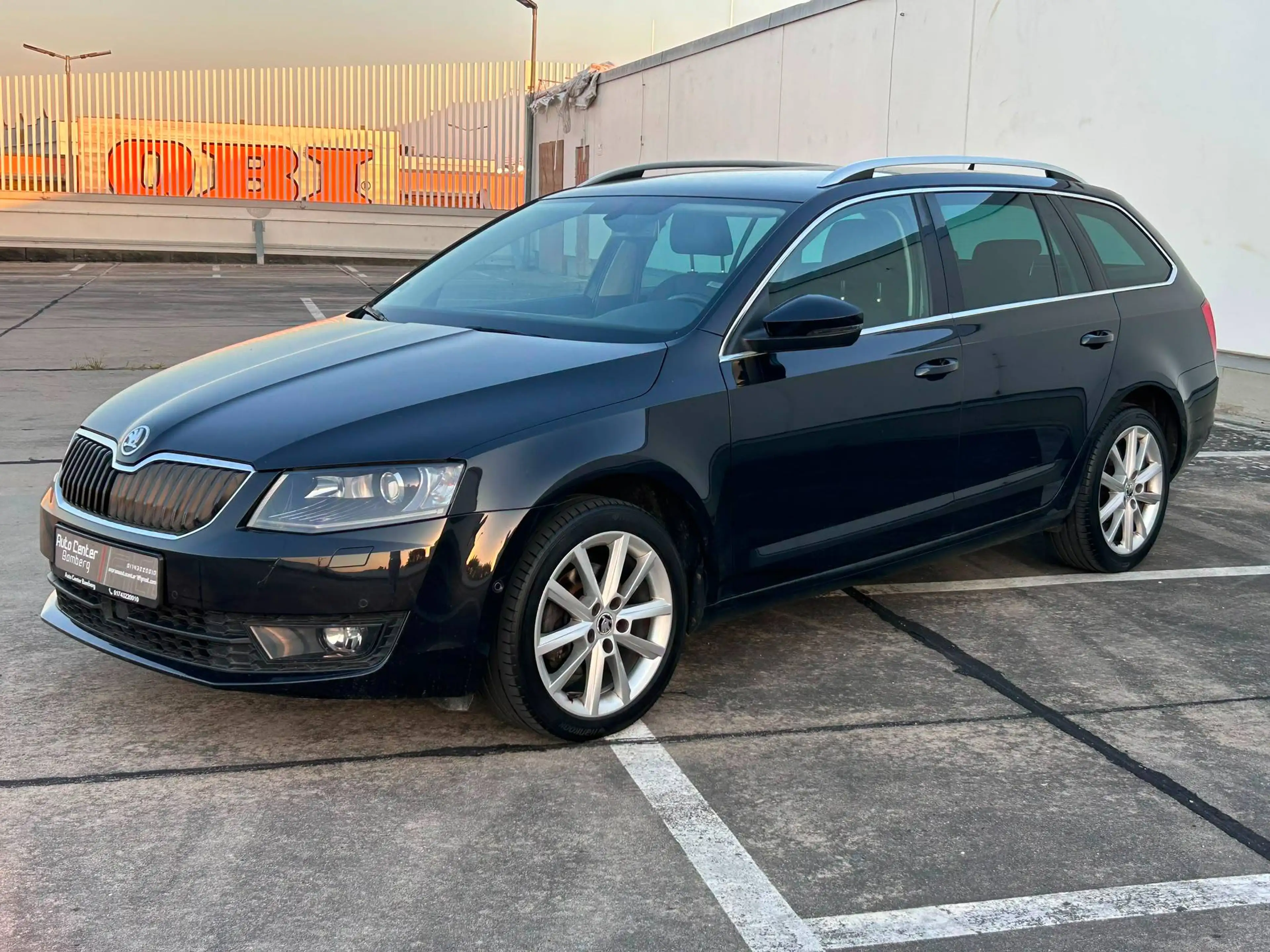 Skoda Octavia Style| Zahnriemen Neu|2,0TDI|150PS|AHK|DSG|NAVI|XENON|