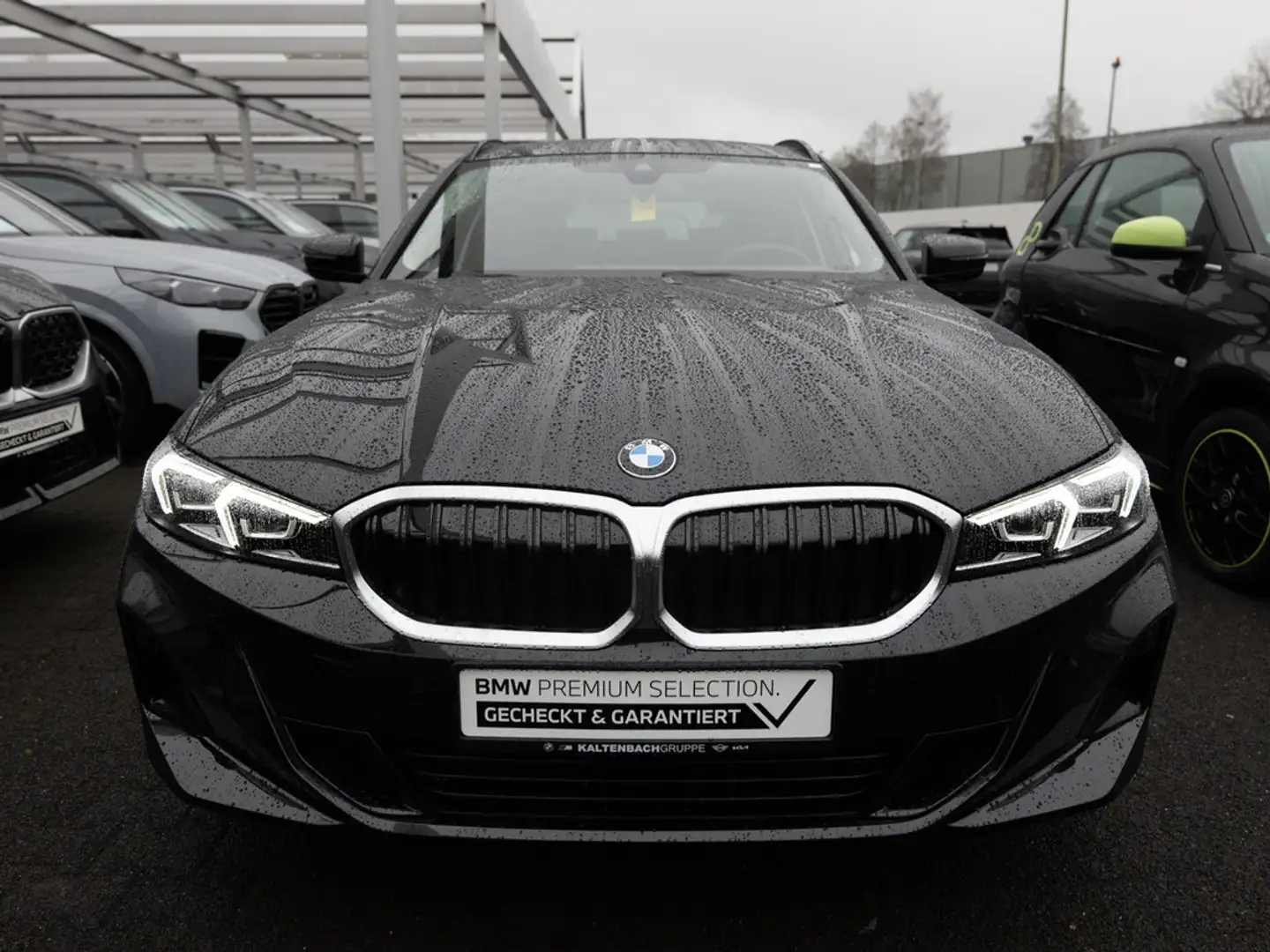 BMW 318 i Touring FACEL. AHK LED NAVI KAMERA SHZ Noir - 2