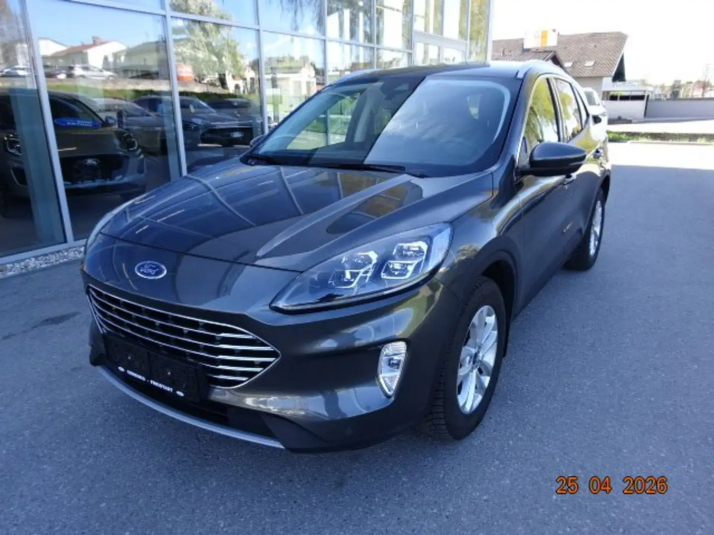 Ford Kuga Titanium X Grau - 1